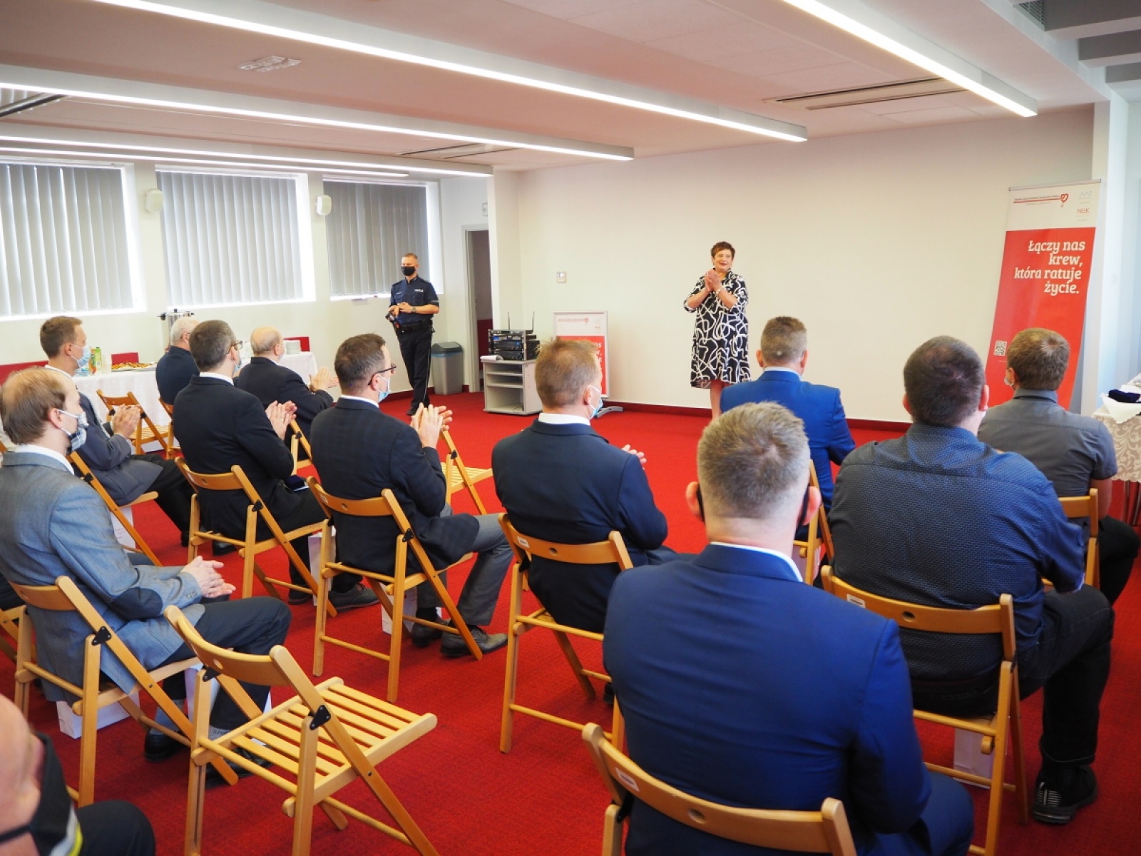 Zdjęcie w galerii na portalu naszraciborz.pl: Światowy Dzień Krwiodawcy. Honorowi dawcy odebrali odznaczenia wiadomości z regionu