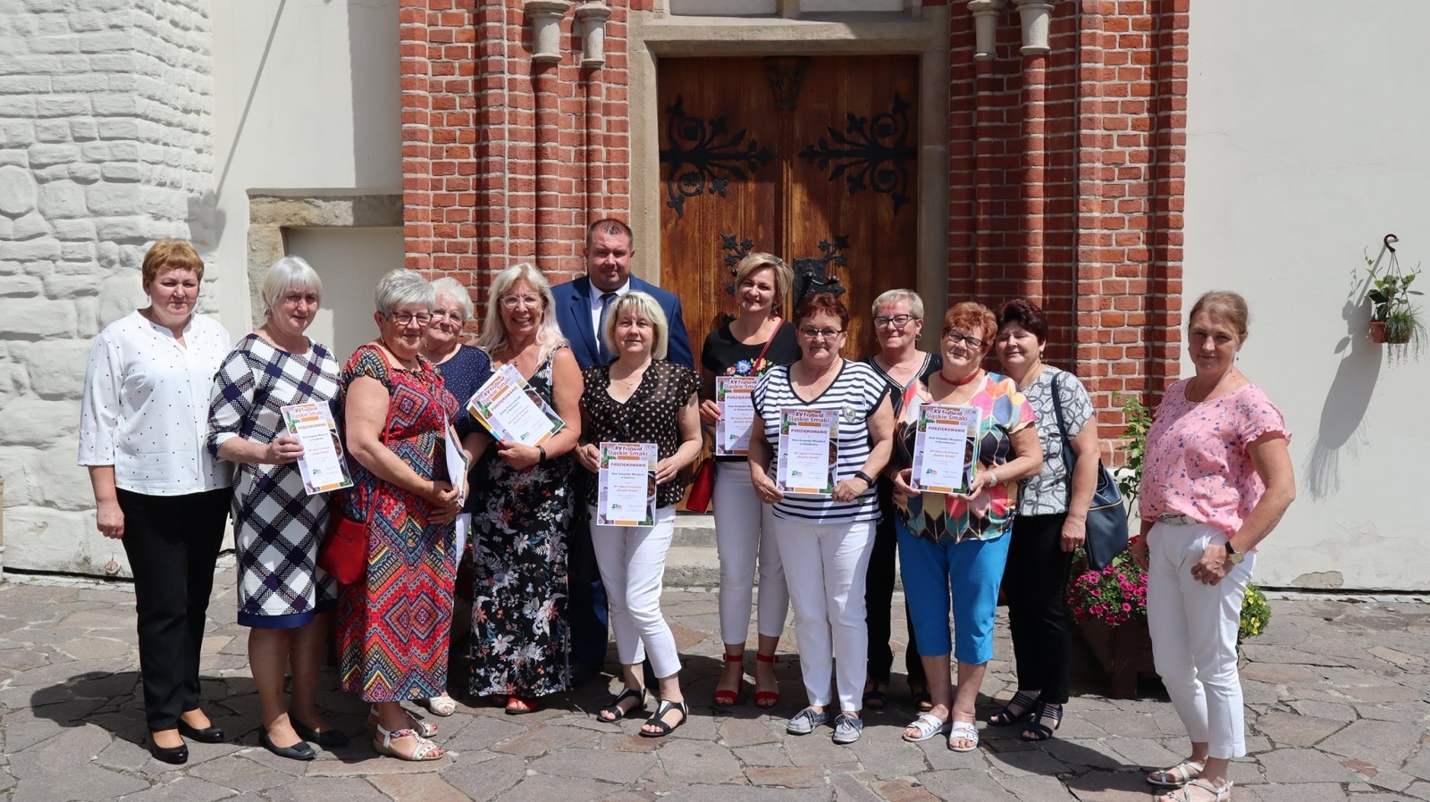 Zdjęcie w galerii na portalu naszraciborz.pl: Raciborskie gospodynie z gratulacjami od starosty wiadomości z regionu
