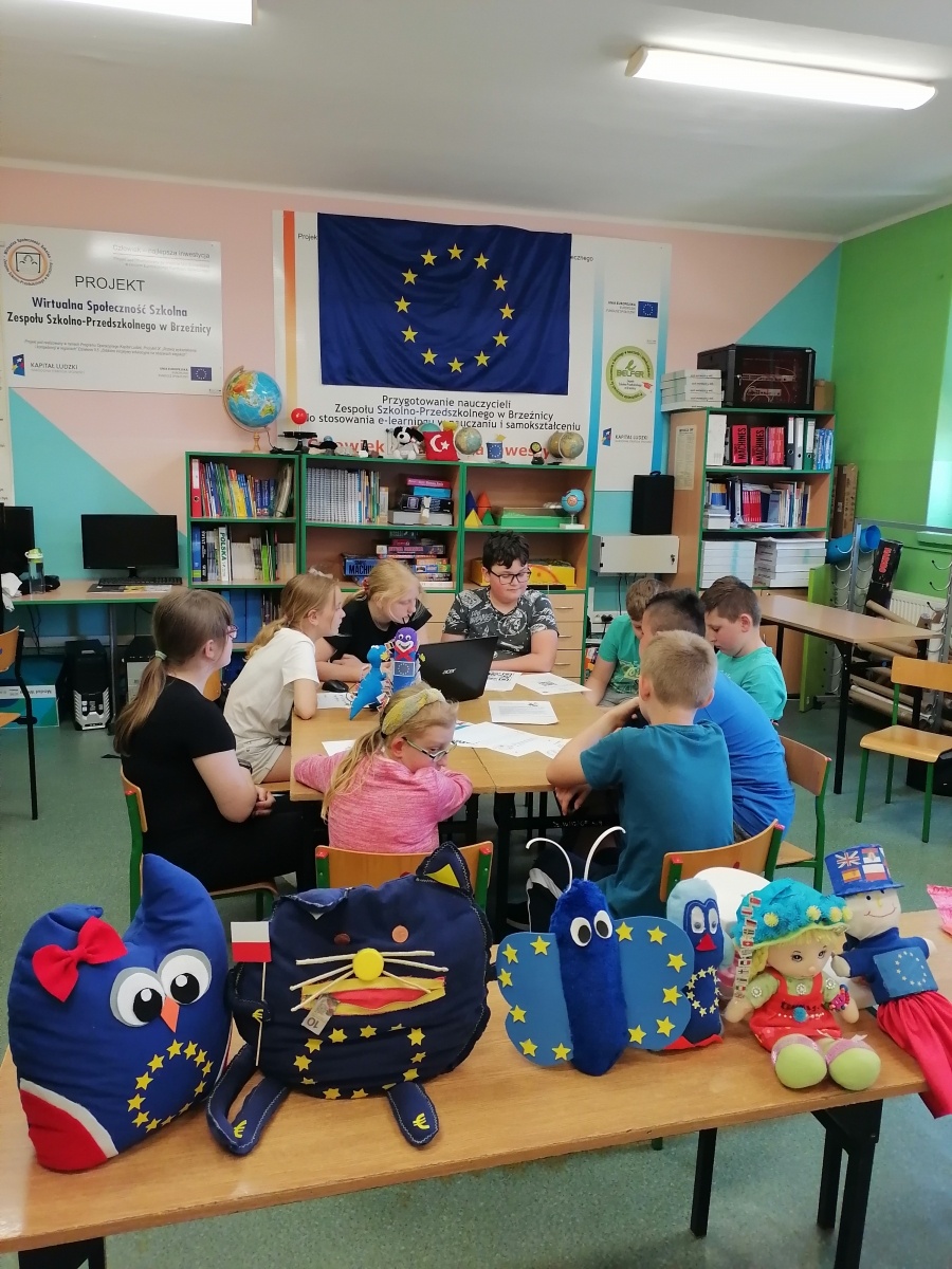 Zdjęcie w galerii na portalu naszraciborz.pl: Tydzień z eTwinningiem w ZSP w Brzeźnicy wiadomości z regionu