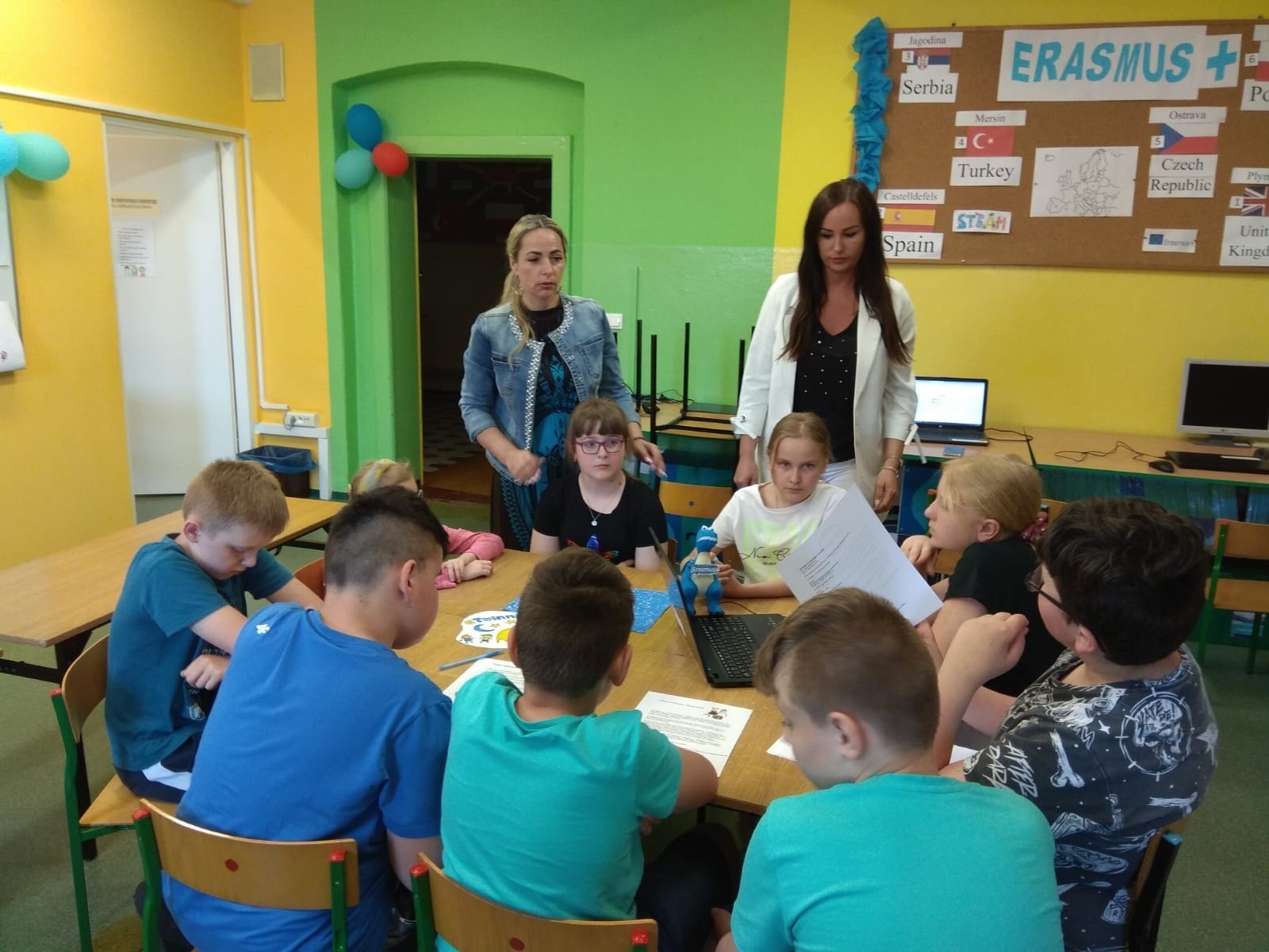 Zdjęcie w galerii na portalu naszraciborz.pl: Tydzień z eTwinningiem w ZSP w Brzeźnicy wiadomości z regionu