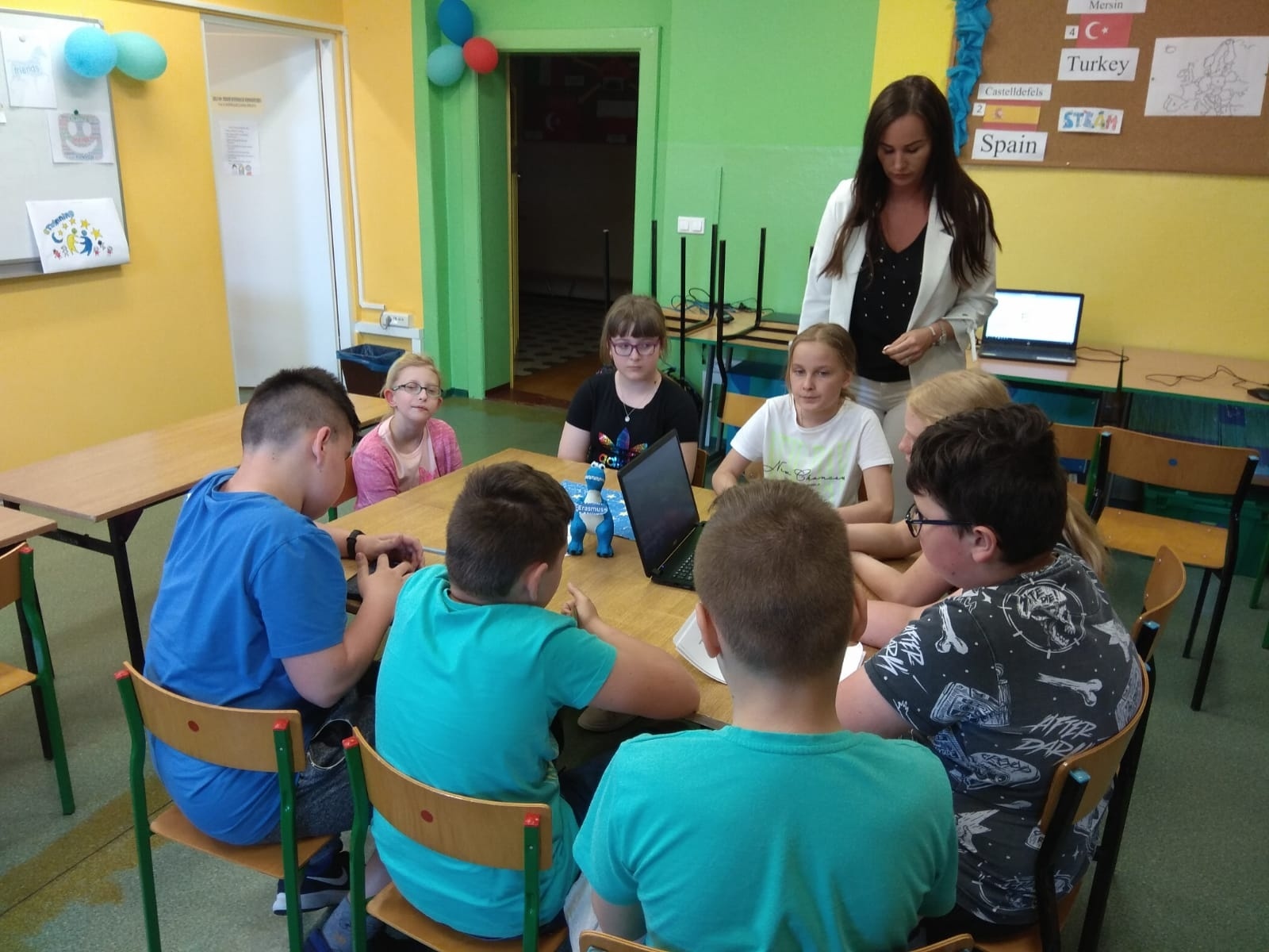 Zdjęcie w galerii na portalu naszraciborz.pl: Tydzień z eTwinningiem w ZSP w Brzeźnicy wiadomości z regionu