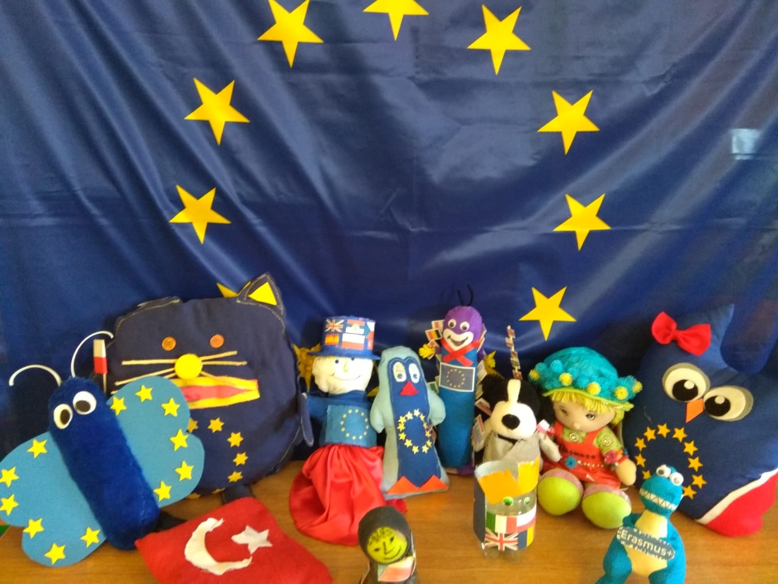 Zdjęcie w galerii na portalu naszraciborz.pl: Tydzień z eTwinningiem w ZSP w Brzeźnicy wiadomości z regionu