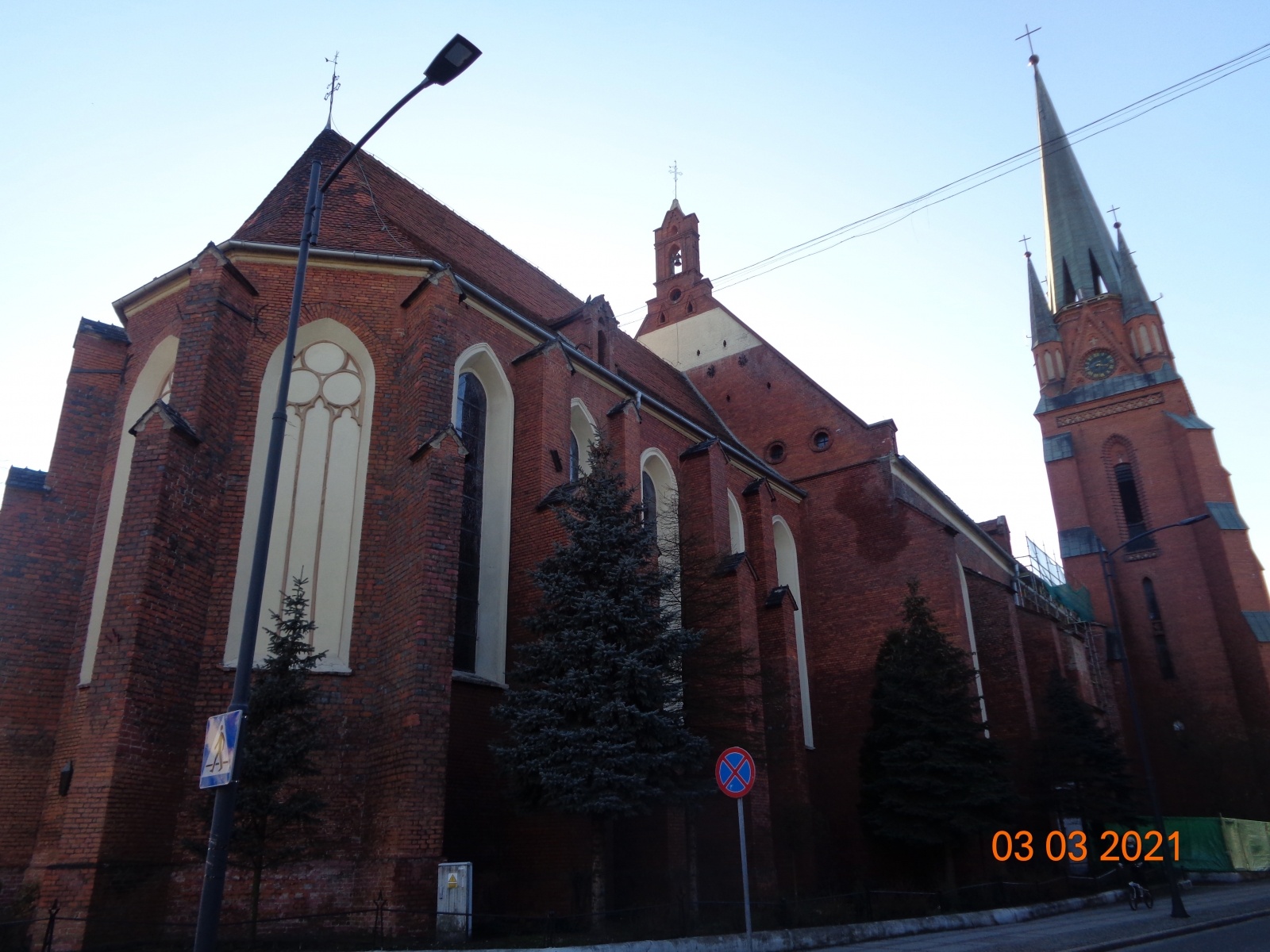 Zdjęcie w galerii na portalu naszraciborz.pl: Miasto Racibórz wsparło remont dachu kościoła farnego wiadomości z regionu