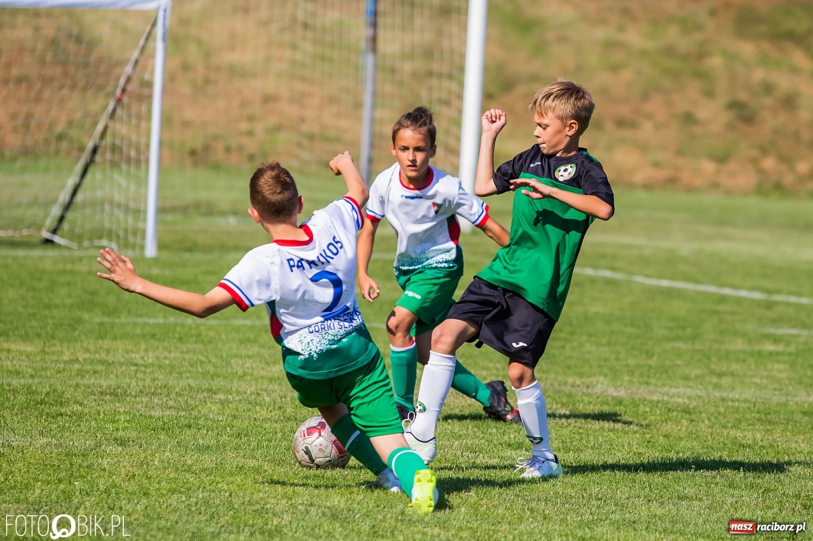 Zdjęcie w galerii na portalu naszraciborz.pl: Piłkarska walka przy Srebrnej. Stawką udział w Silesia Cup [FOTO] wiadomości z regionu