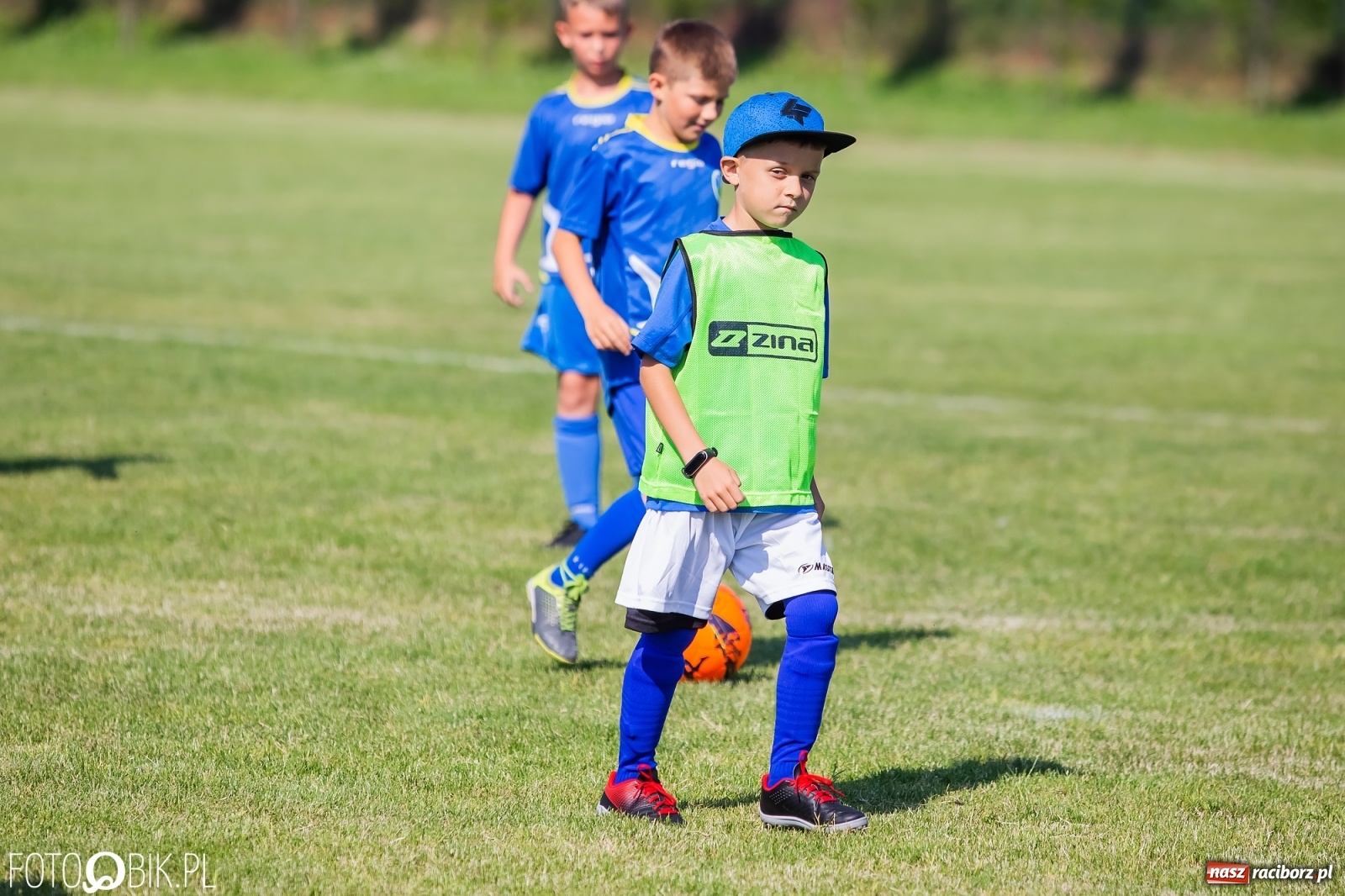 Zdjęcie w galerii na portalu naszraciborz.pl: Piłkarska walka przy Srebrnej. Stawką udział w Silesia Cup [FOTO] wiadomości z regionu