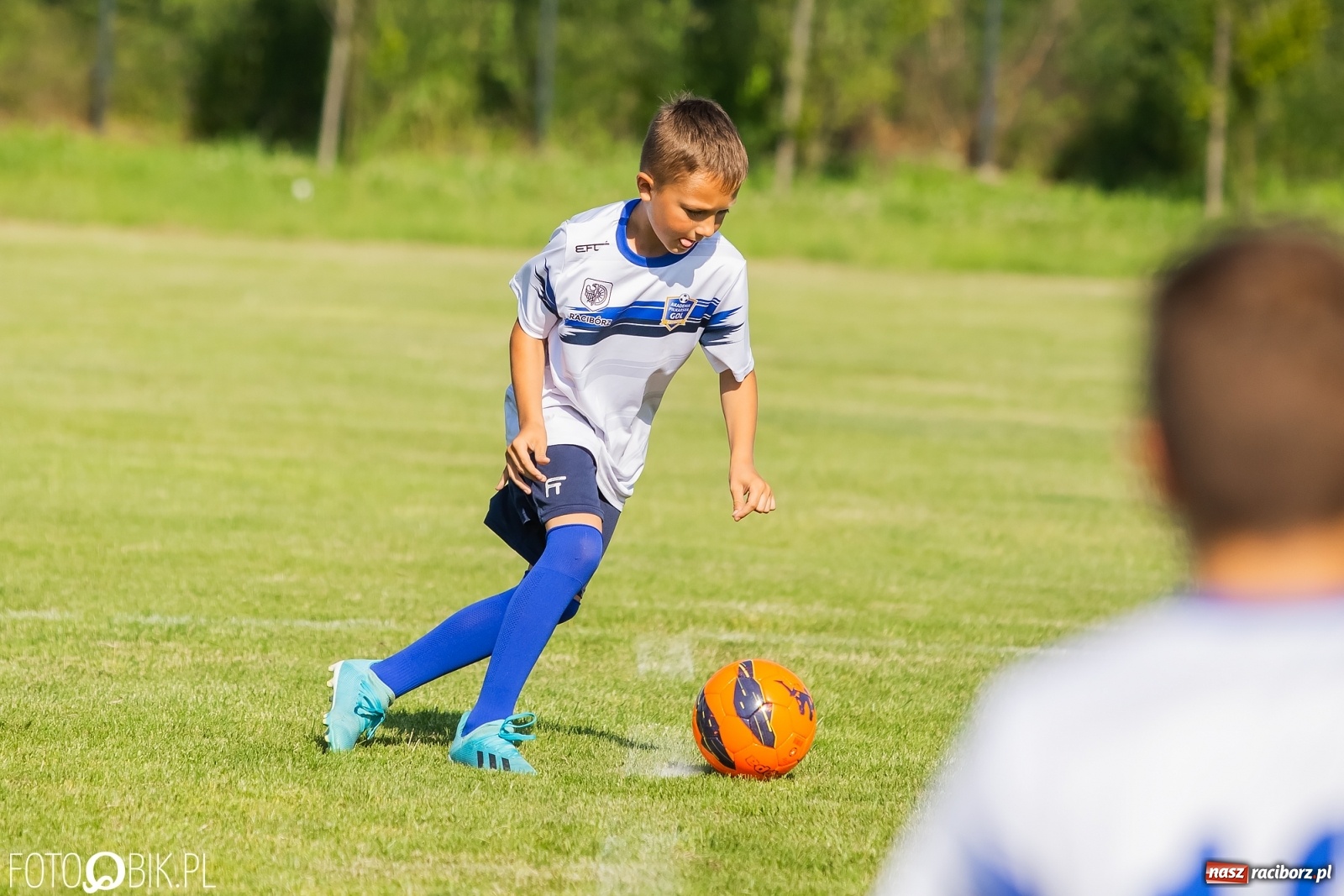 Zdjęcie w galerii na portalu naszraciborz.pl: Piłkarska walka przy Srebrnej. Stawką udział w Silesia Cup [FOTO] wiadomości z regionu