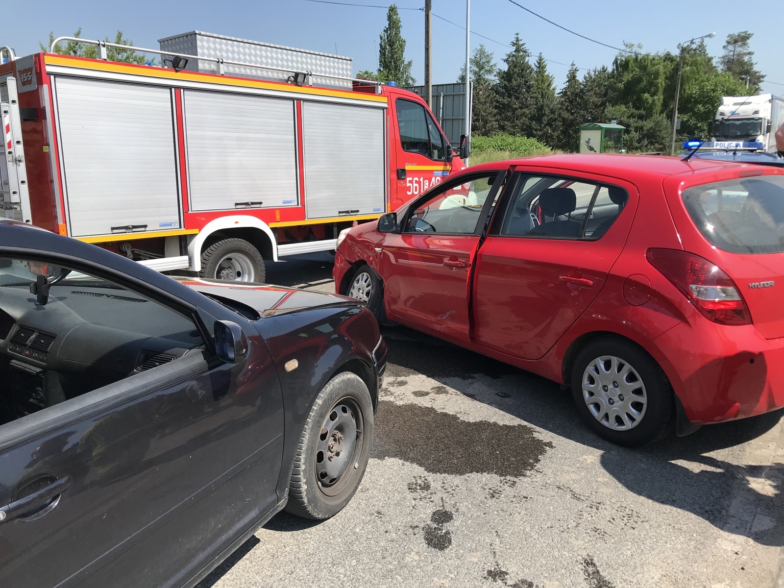 Zdjęcie w galerii na portalu naszraciborz.pl: Zderzenie hyundaia i volkswagena golfa na Rudzkiej [FOTO] wiadomości z regionu