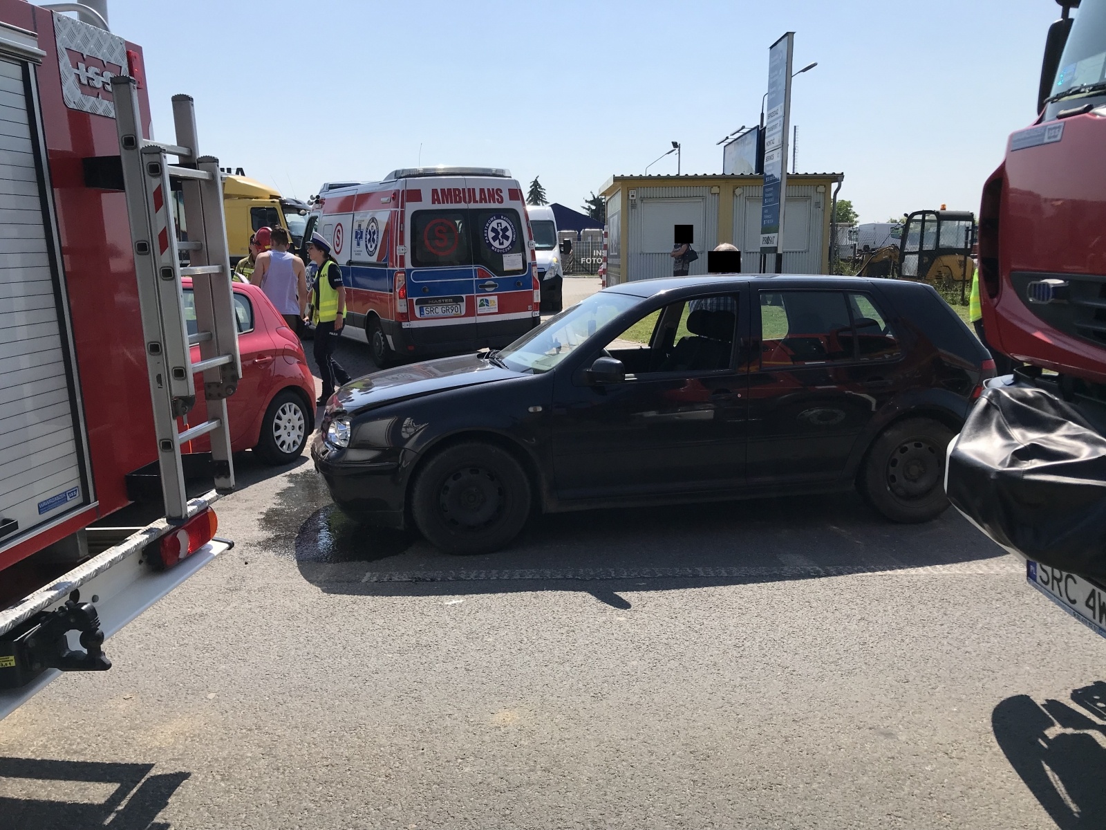 Zdjęcie w galerii na portalu naszraciborz.pl: Zderzenie hyundaia i volkswagena golfa na Rudzkiej [FOTO] wiadomości z regionu