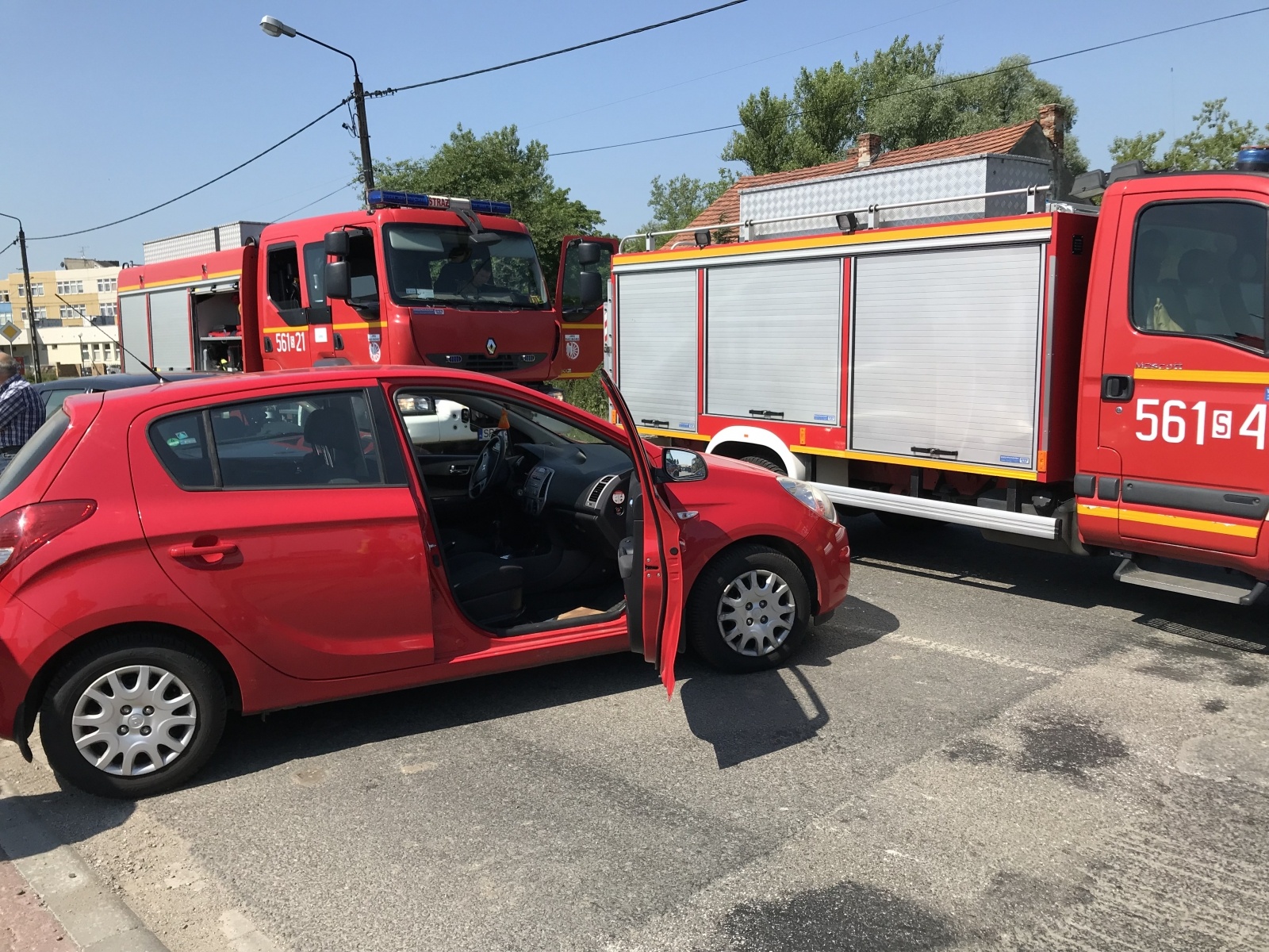 Zdjęcie w galerii na portalu naszraciborz.pl: Zderzenie hyundaia i volkswagena golfa na Rudzkiej [FOTO] wiadomości z regionu