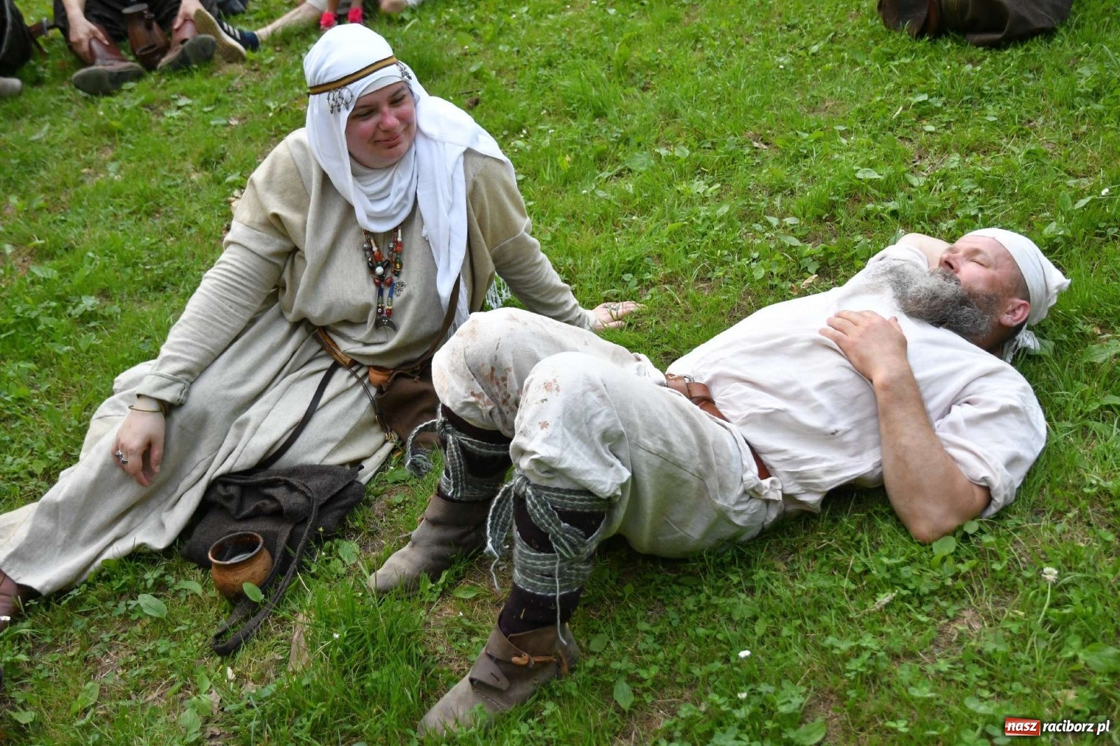 Zdjęcie w galerii na portalu naszraciborz.pl: Ruszył raciborski festiwal średniowieczny. Chrzęst broni poprzedziła poezja [FOTO i WIDEO] wiadomości z regionu