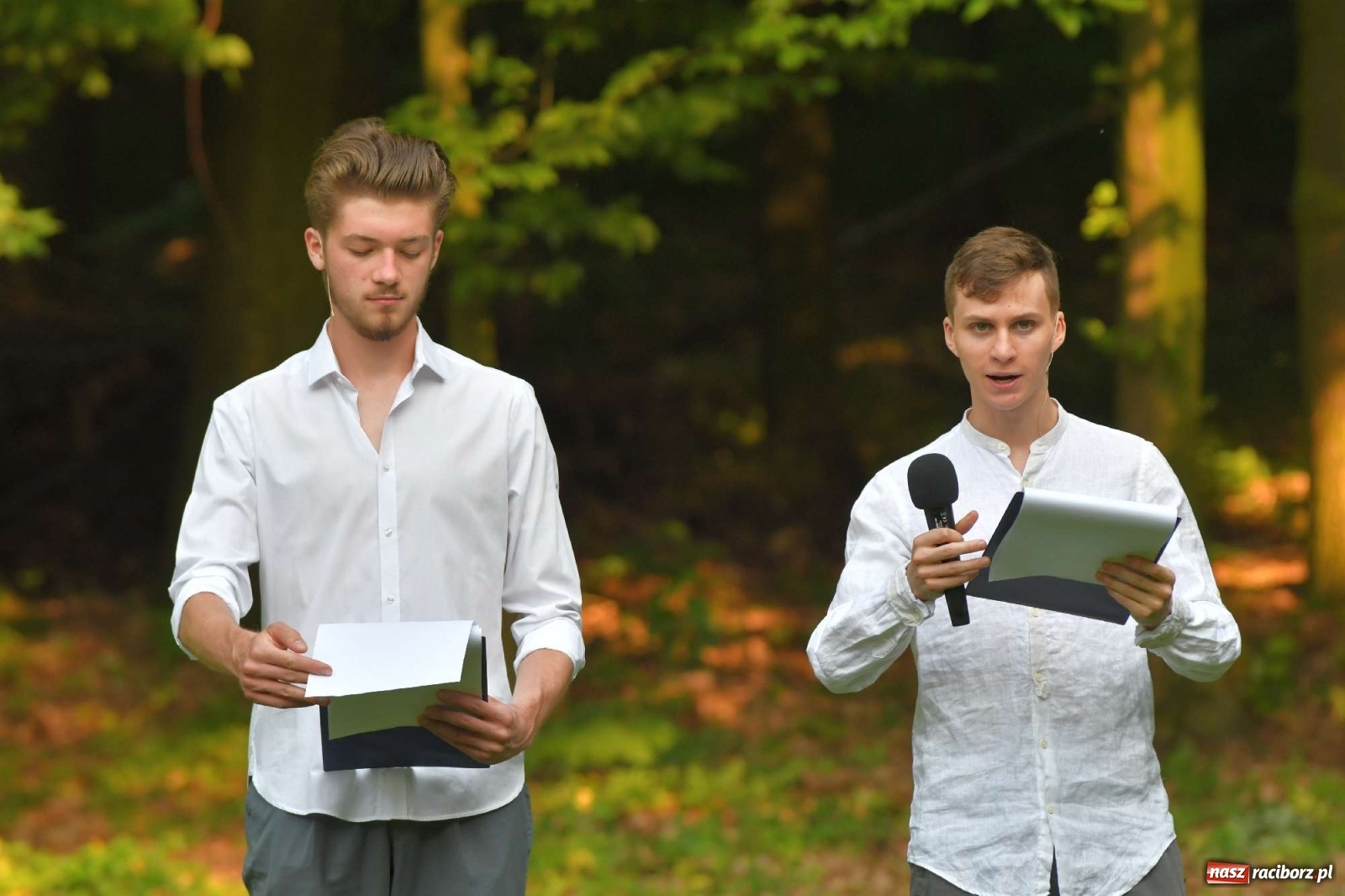 Zdjęcie w galerii na portalu naszraciborz.pl: Ruszył raciborski festiwal średniowieczny. Chrzęst broni poprzedziła poezja [FOTO i WIDEO] wiadomości z regionu