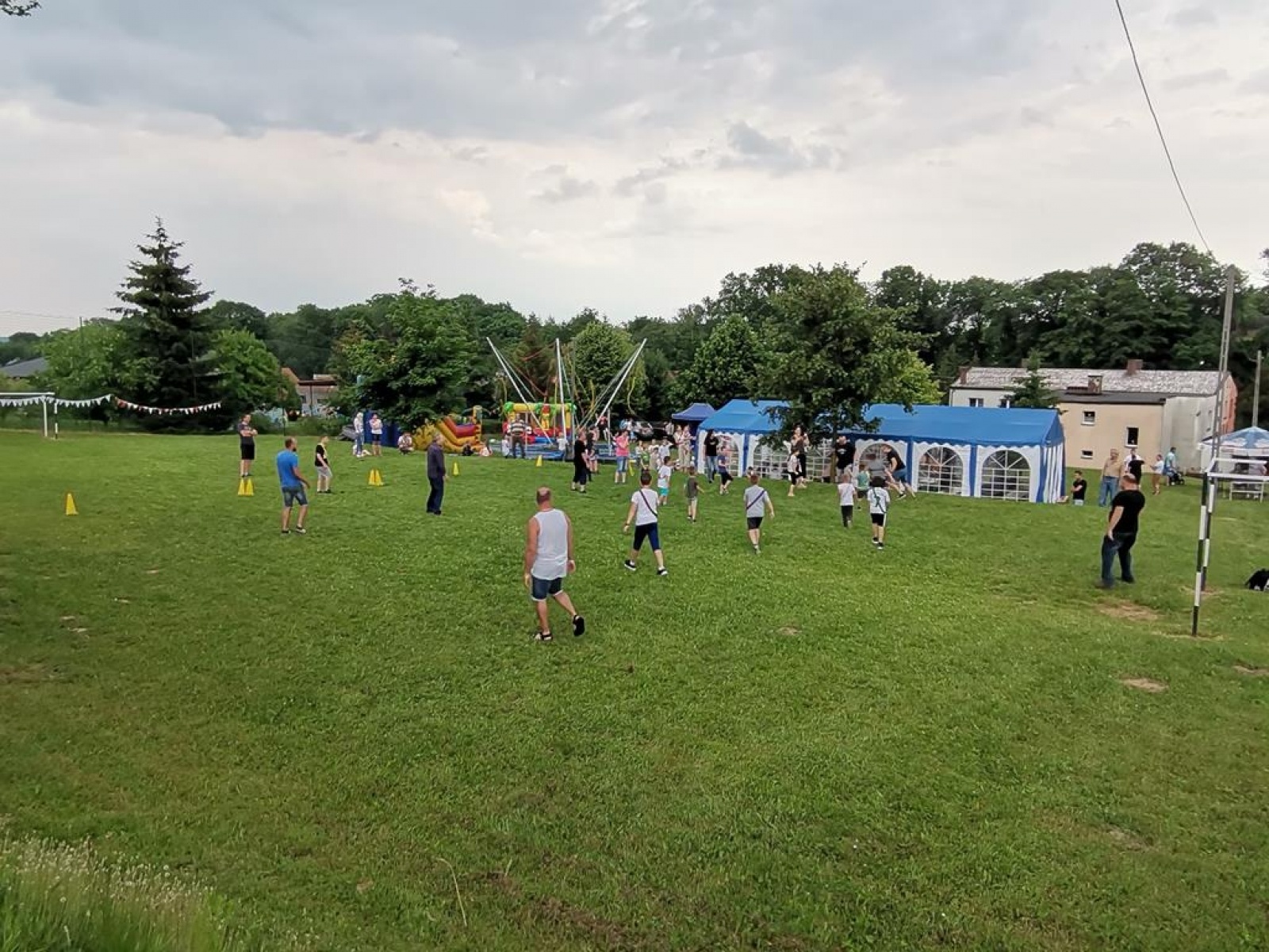 Zdjęcie w galerii na portalu naszraciborz.pl: Nowy rozdział w życiu szkoły w Brzeźnicy wiadomości z regionu