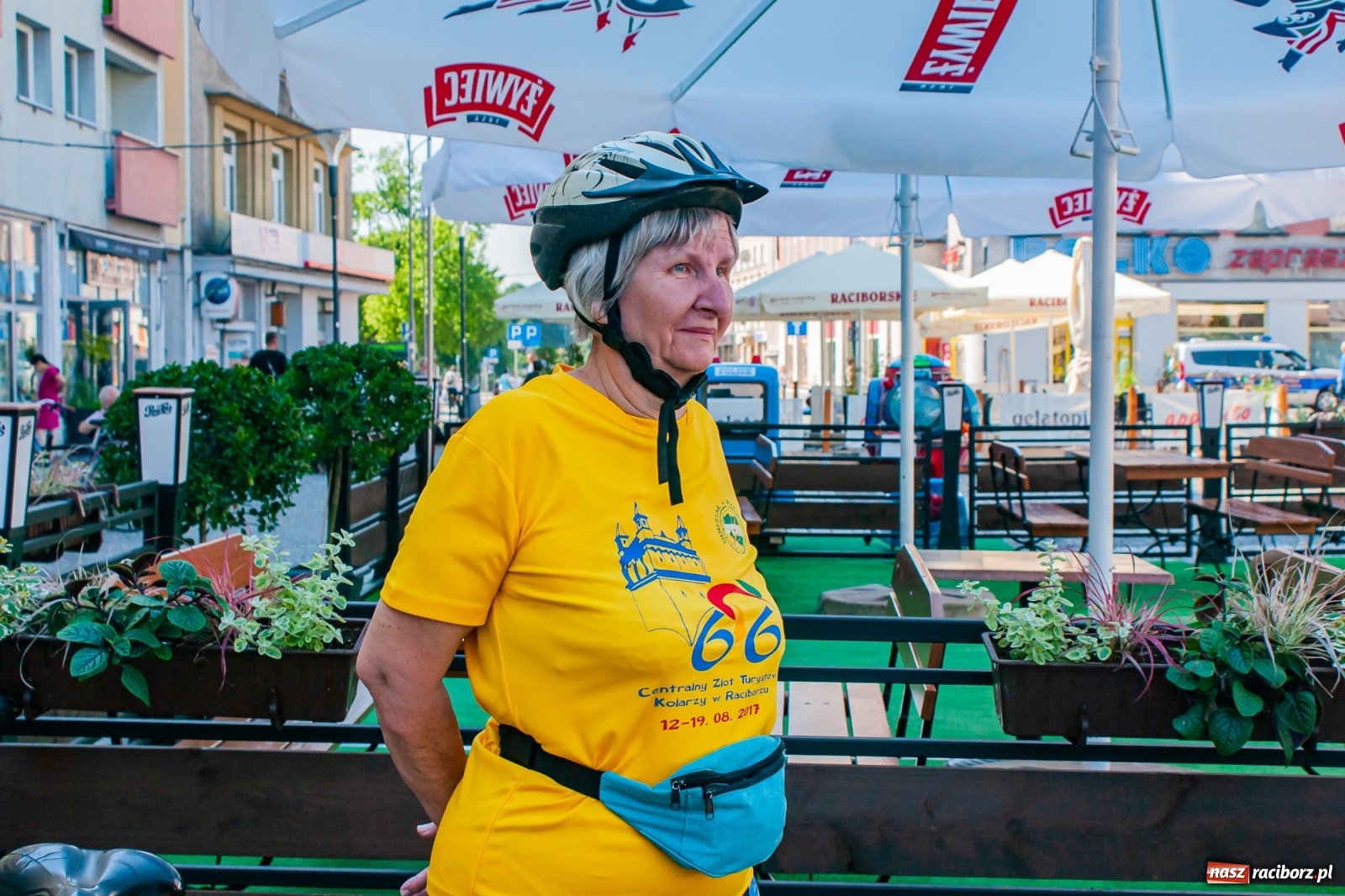Zdjęcie w galerii na portalu naszraciborz.pl: Rowerowa eskapada na rozpoczęcie obchodów jubileuszu wiadomości z regionu