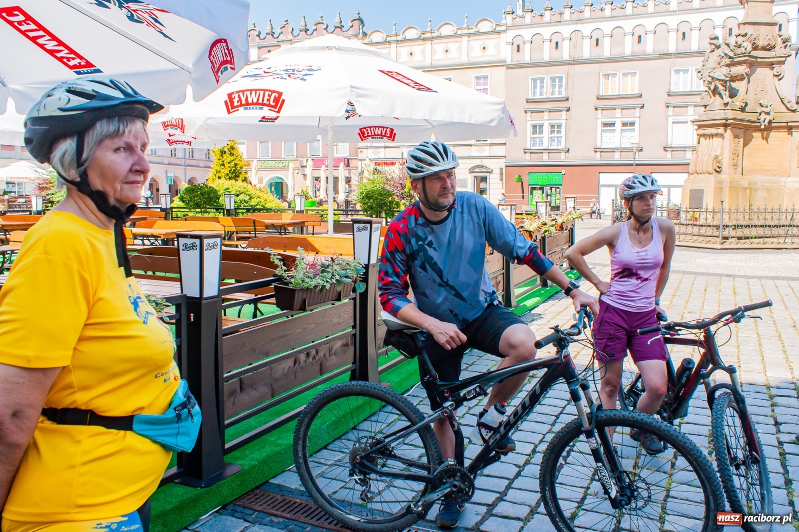 Zdjęcie w galerii na portalu naszraciborz.pl: Rowerowa eskapada na rozpoczęcie obchodów jubileuszu wiadomości z regionu