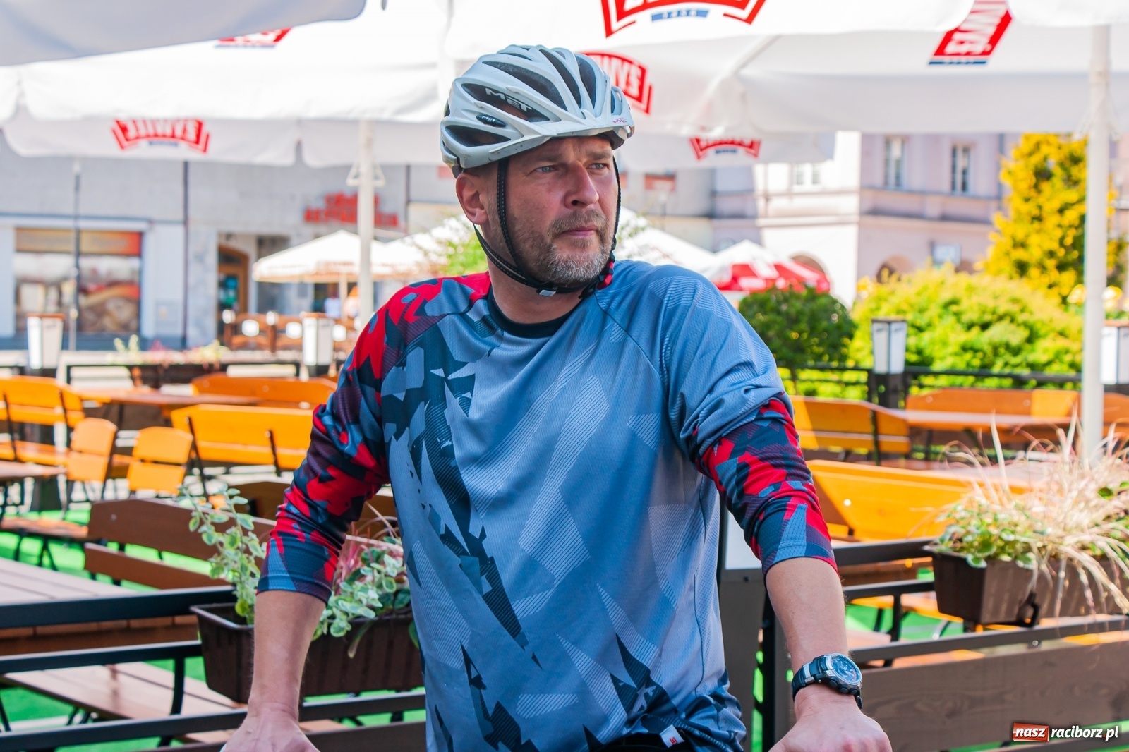 Zdjęcie w galerii na portalu naszraciborz.pl: Rowerowa eskapada na rozpoczęcie obchodów jubileuszu wiadomości z regionu