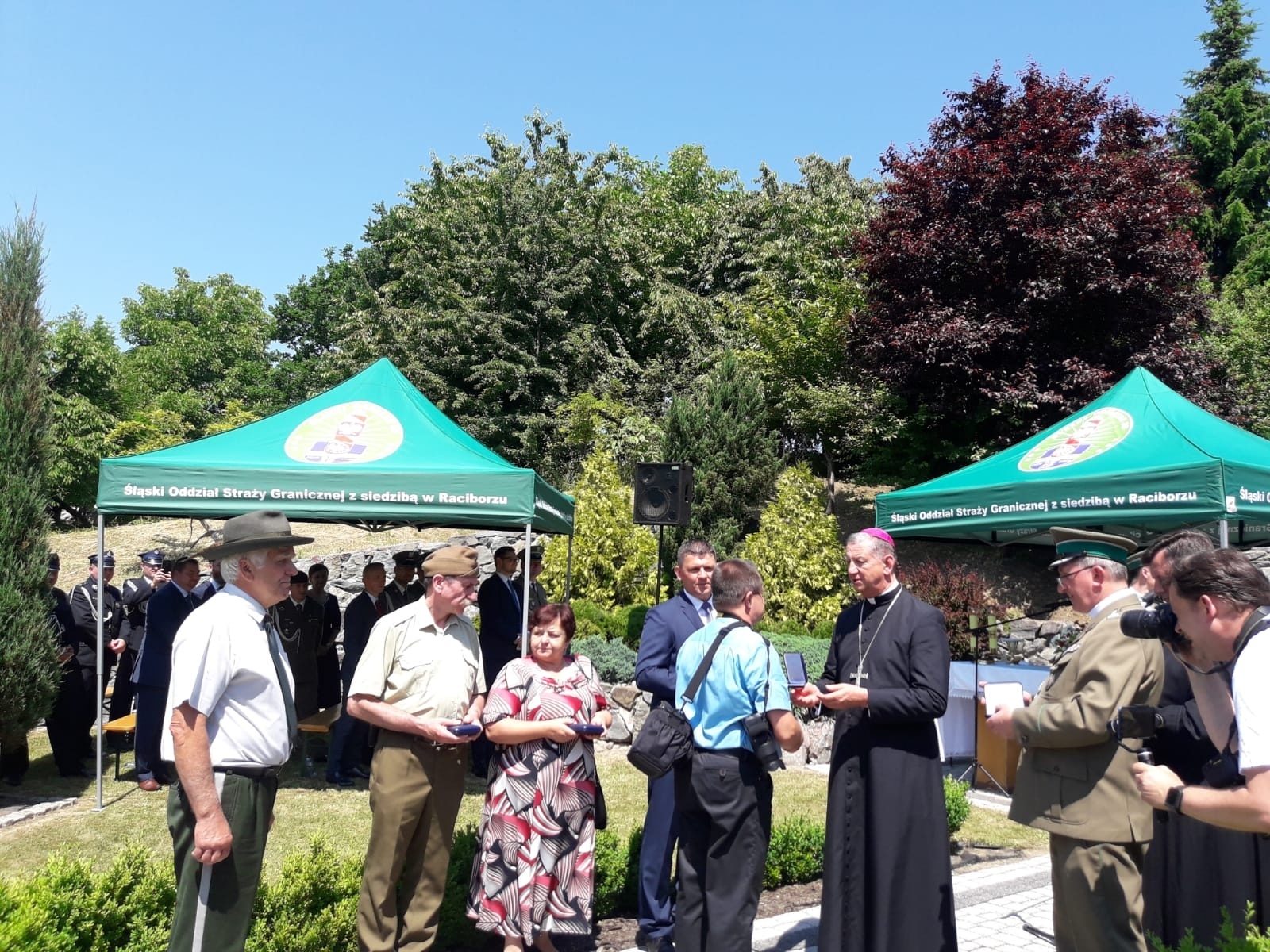 Zdjęcie w galerii na portalu naszraciborz.pl: Biskup polowy Wojska Polskiego w Strzybniku wiadomości z regionu