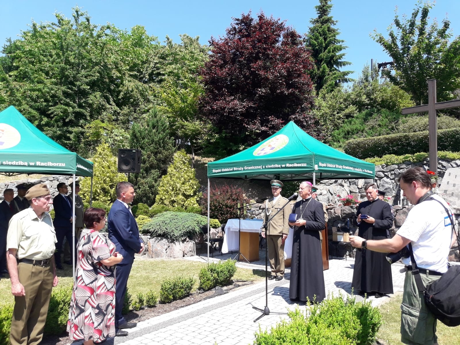 Zdjęcie w galerii na portalu naszraciborz.pl: Biskup polowy Wojska Polskiego w Strzybniku wiadomości z regionu