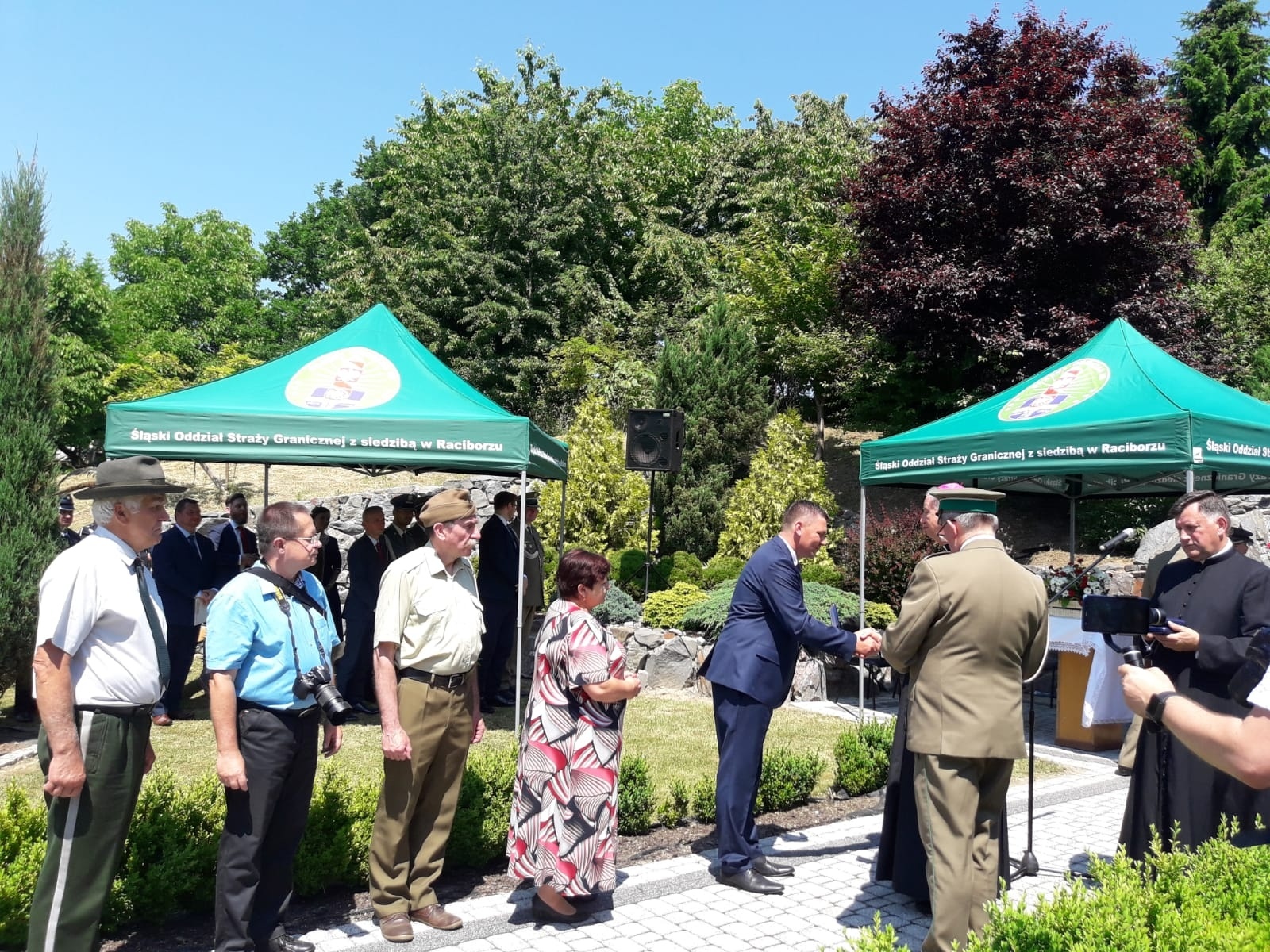 Zdjęcie w galerii na portalu naszraciborz.pl: Biskup polowy Wojska Polskiego w Strzybniku wiadomości z regionu