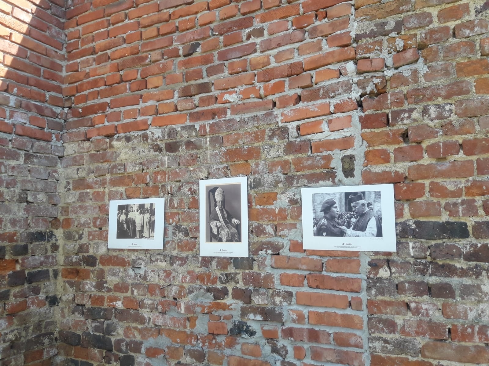 Zdjęcie w galerii na portalu naszraciborz.pl: Biskup polowy Wojska Polskiego w Strzybniku wiadomości z regionu