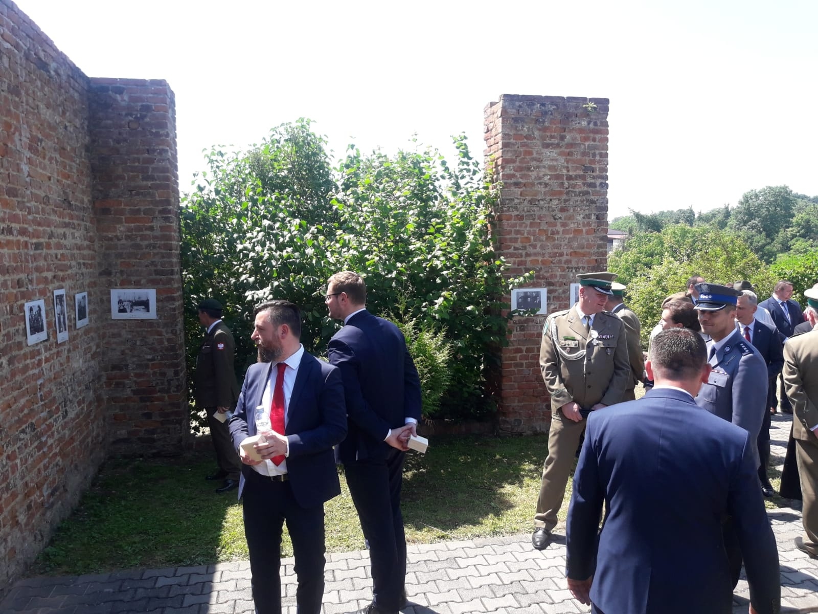 Zdjęcie w galerii na portalu naszraciborz.pl: Biskup polowy Wojska Polskiego w Strzybniku wiadomości z regionu