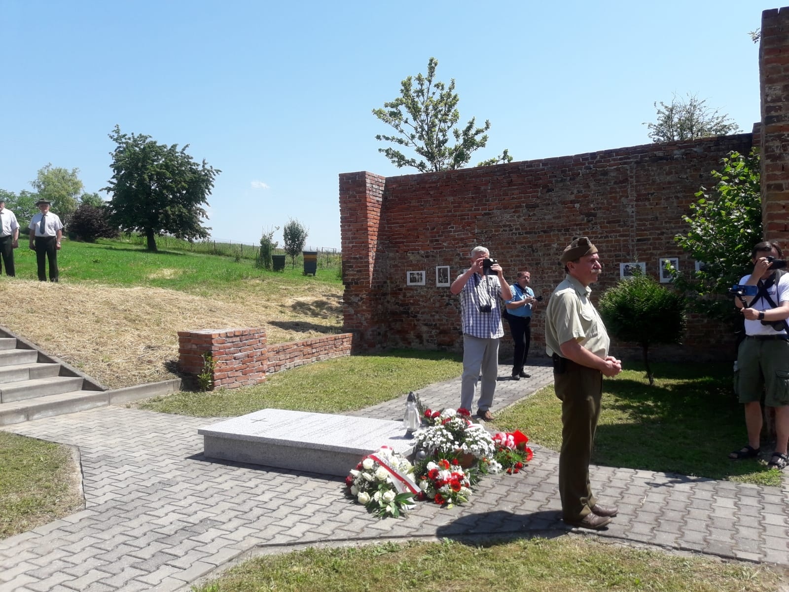 Zdjęcie w galerii na portalu naszraciborz.pl: Biskup polowy Wojska Polskiego w Strzybniku wiadomości z regionu