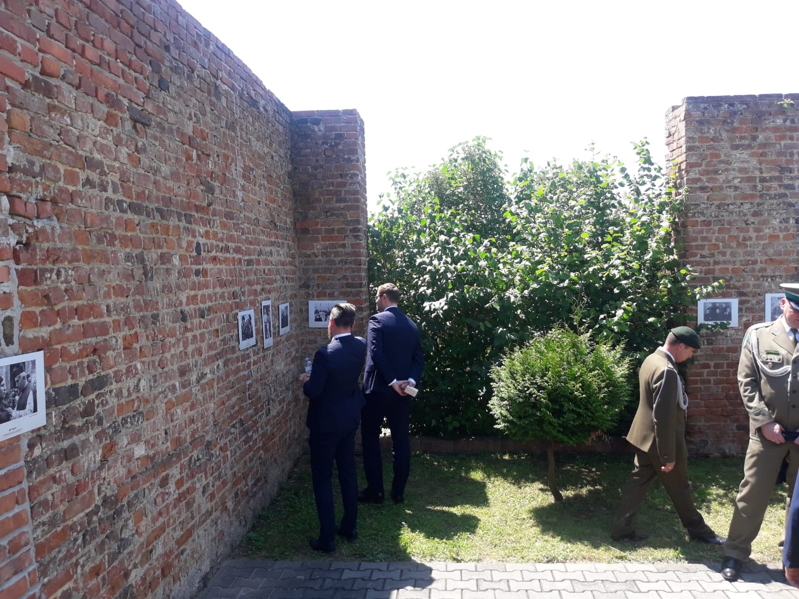 Zdjęcie w galerii na portalu naszraciborz.pl: Biskup polowy Wojska Polskiego w Strzybniku wiadomości z regionu