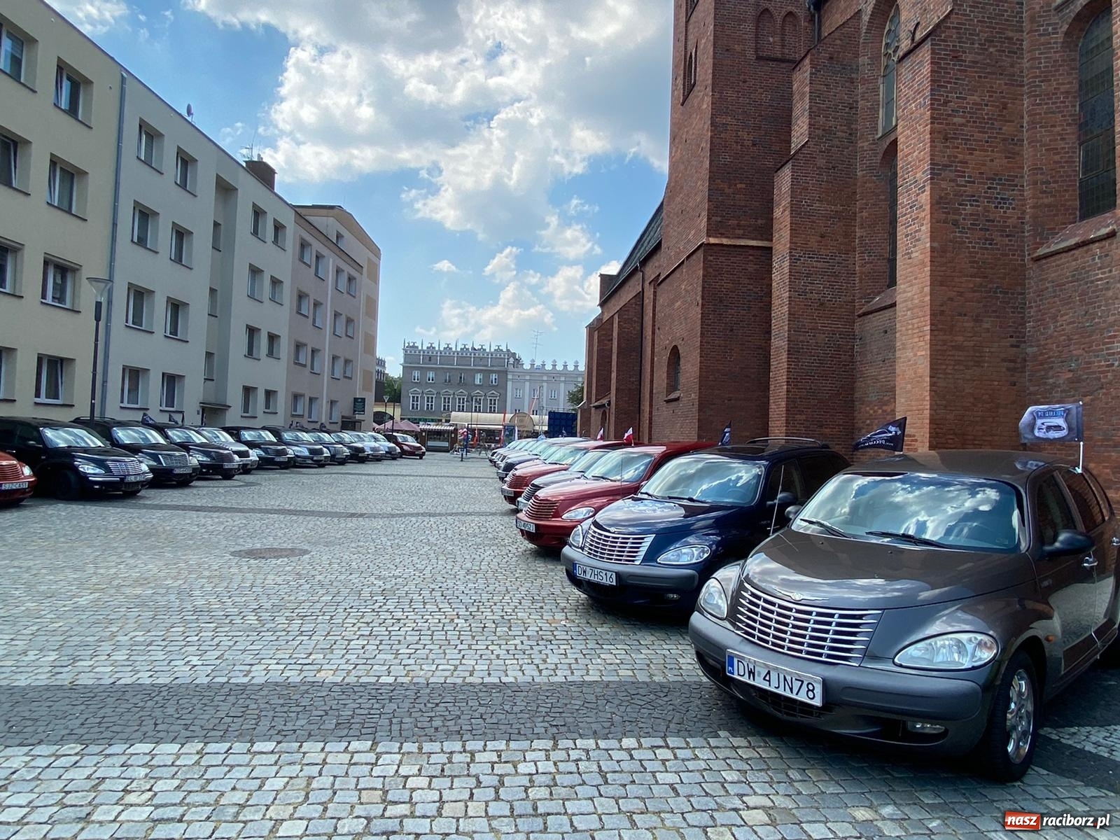 Zdjęcie w galerii na portalu naszraciborz.pl: Legendy amerykańskiej motoryzacji w Raciborzu wiadomości z regionu