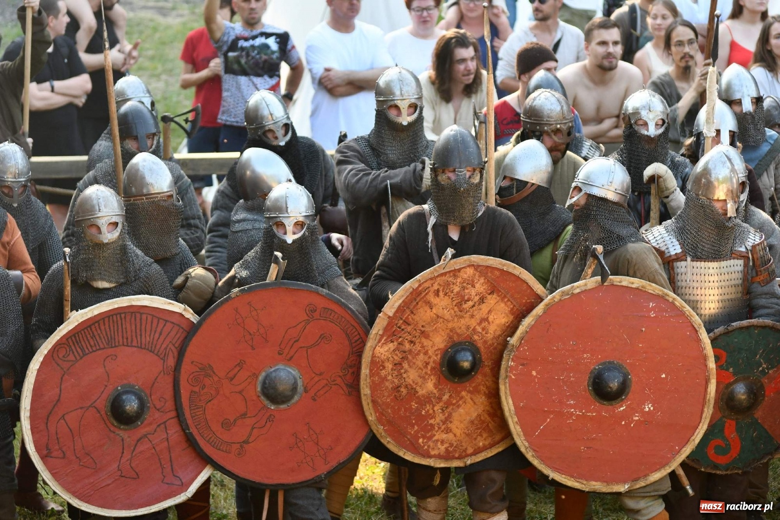 Zdjęcie w galerii na portalu naszraciborz.pl: Wielka bitwa wojów pod raciborskim grodem [WIDEO] wiadomości z regionu