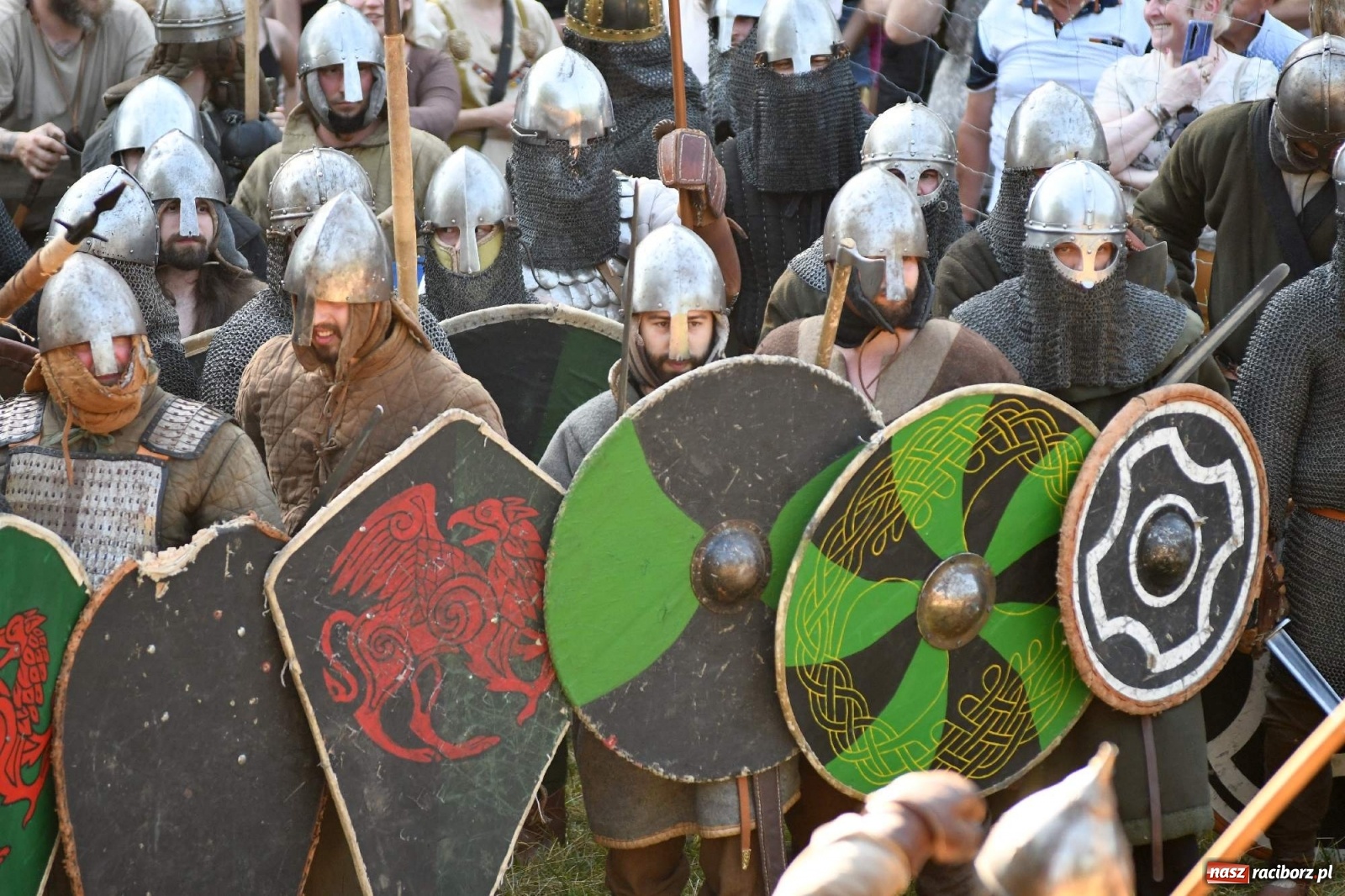 Zdjęcie w galerii na portalu naszraciborz.pl: Wielka bitwa wojów pod raciborskim grodem [WIDEO] wiadomości z regionu