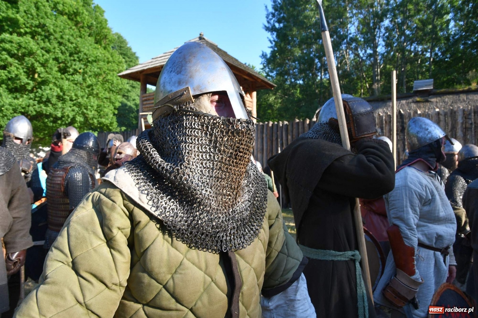 Zdjęcie w galerii na portalu naszraciborz.pl: Wielka bitwa wojów pod raciborskim grodem [WIDEO] wiadomości z regionu