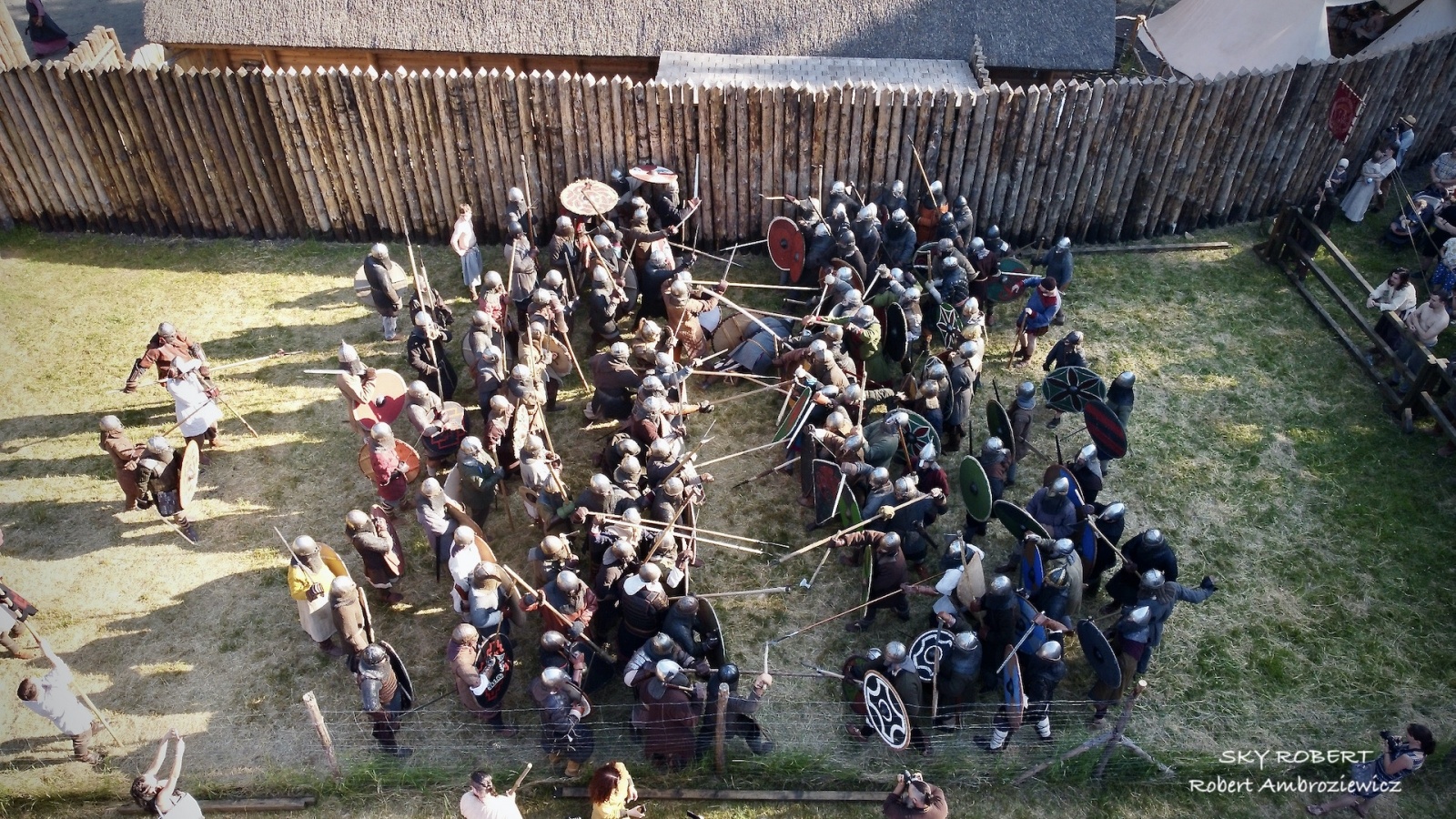Zdjęcie w galerii na portalu naszraciborz.pl: Raciborska bitwa wojów okien drona [FOTO i WIDEO] wiadomości z regionu