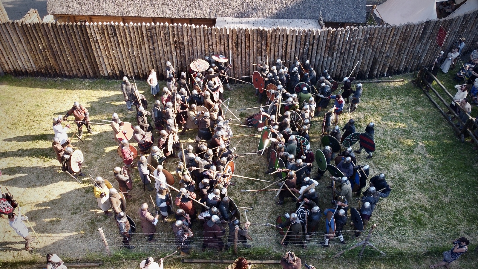 Zdjęcie w galerii na portalu naszraciborz.pl: Raciborska bitwa wojów okien drona [FOTO i WIDEO] wiadomości z regionu