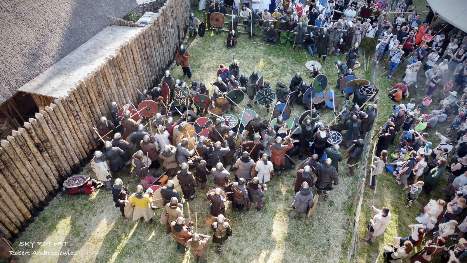 Zdjęcie w galerii na portalu naszraciborz.pl: Raciborska bitwa wojów okien drona [FOTO i WIDEO] wiadomości z regionu