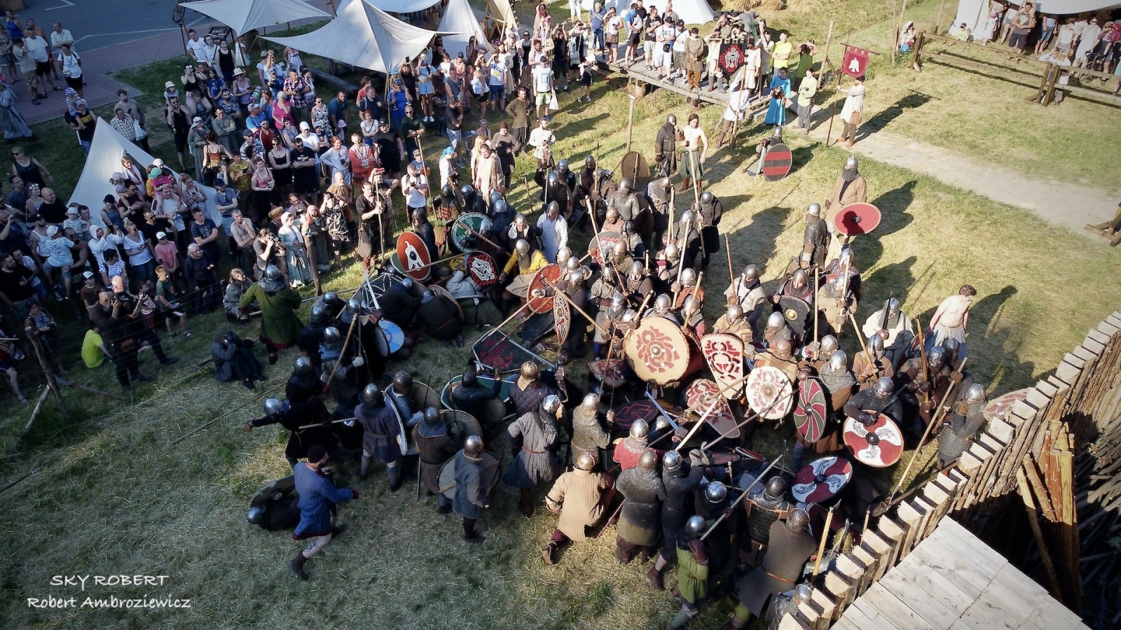 Zdjęcie w galerii na portalu naszraciborz.pl: Raciborska bitwa wojów okien drona [FOTO i WIDEO] wiadomości z regionu
