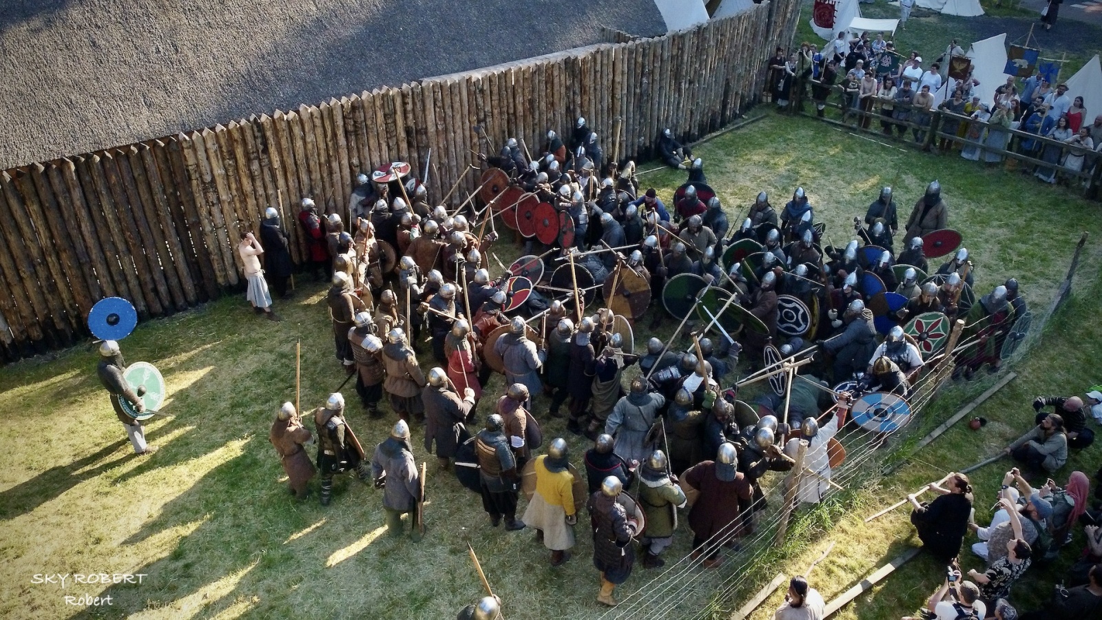 Zdjęcie w galerii na portalu naszraciborz.pl: Raciborska bitwa wojów okien drona [FOTO i WIDEO] wiadomości z regionu