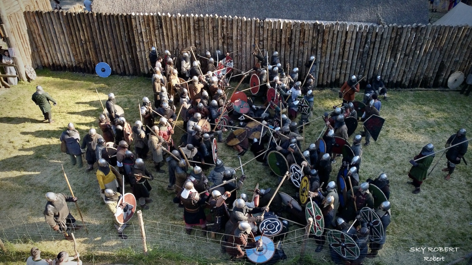 Zdjęcie w galerii na portalu naszraciborz.pl: Raciborska bitwa wojów okien drona [FOTO i WIDEO] wiadomości z regionu