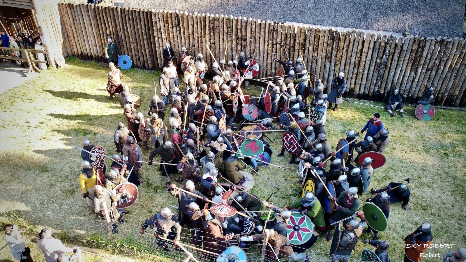 Zdjęcie w galerii na portalu naszraciborz.pl: Raciborska bitwa wojów okien drona [FOTO i WIDEO] wiadomości z regionu