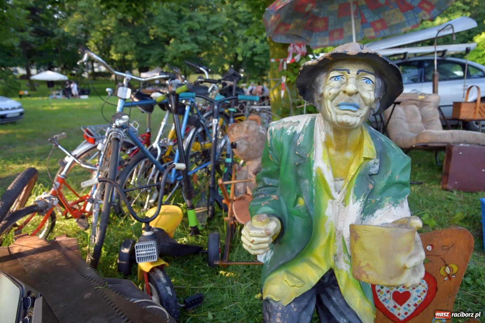 Zdjęcie w galerii na portalu naszraciborz.pl: Jarmark w Chałupkach. Sprzedający nie zawiedli [WIDEO] wiadomości z regionu