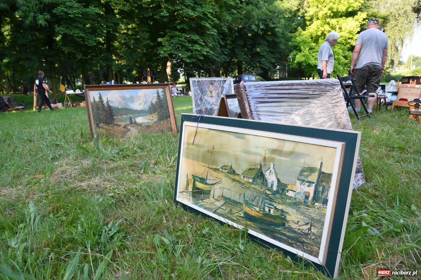 Zdjęcie w galerii na portalu naszraciborz.pl: Jarmark w Chałupkach. Sprzedający nie zawiedli [WIDEO] wiadomości z regionu