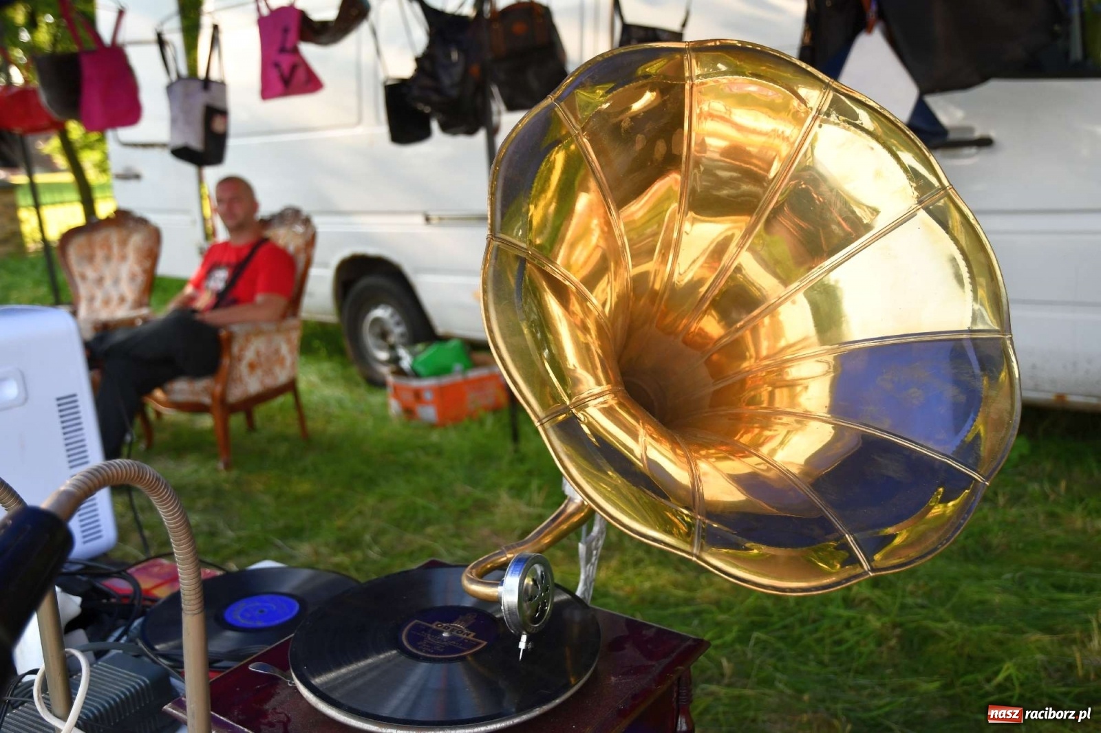 Zdjęcie w galerii na portalu naszraciborz.pl: Jarmark w Chałupkach. Sprzedający nie zawiedli [WIDEO] wiadomości z regionu