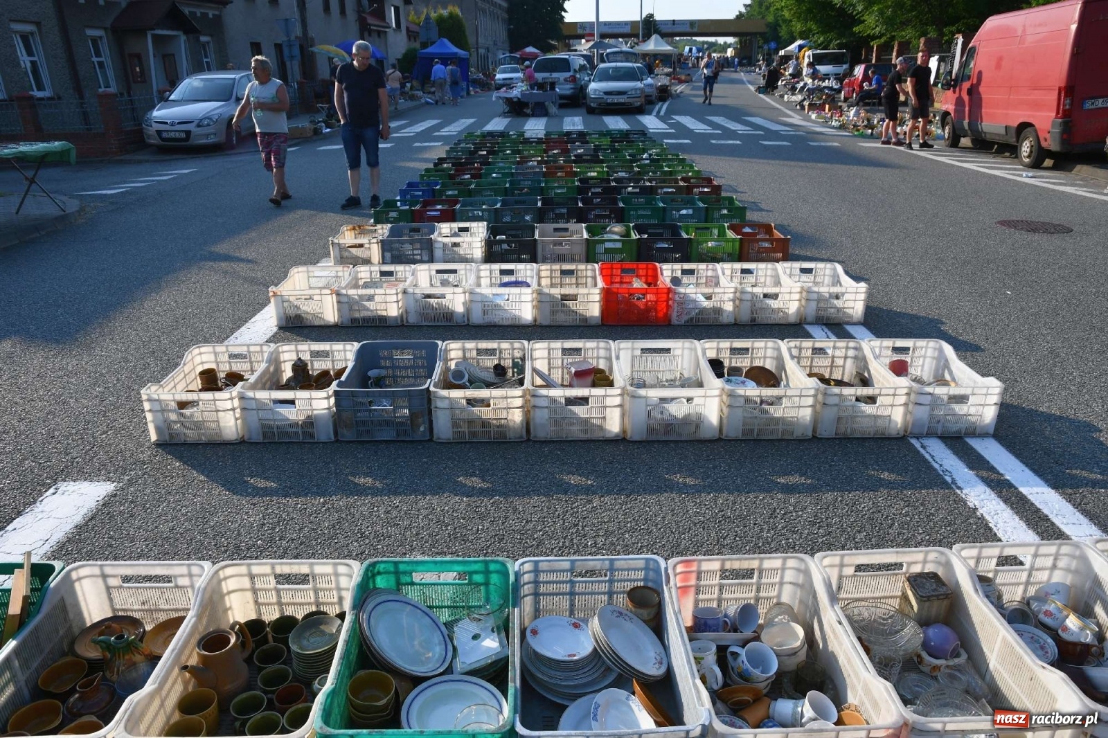 Zdjęcie w galerii na portalu naszraciborz.pl: Jarmark w Chałupkach. Sprzedający nie zawiedli [WIDEO] wiadomości z regionu