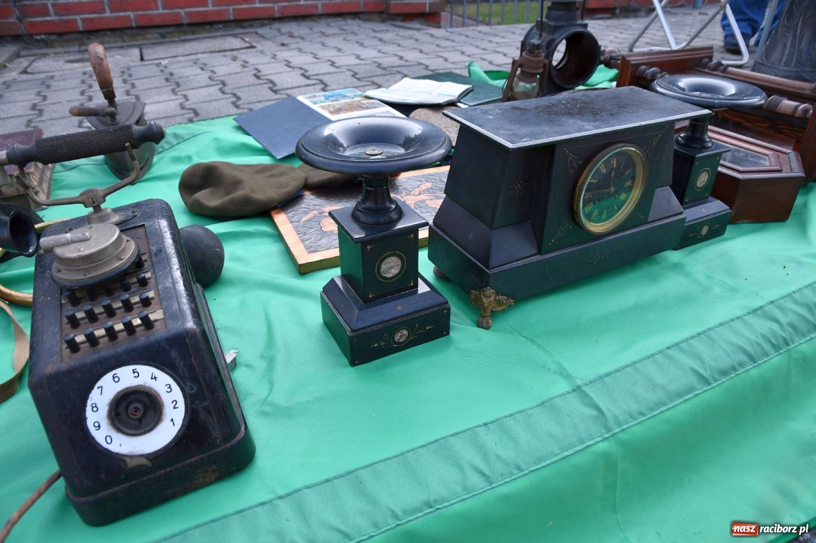 Zdjęcie w galerii na portalu naszraciborz.pl: Jarmark w Chałupkach. Sprzedający nie zawiedli [WIDEO] wiadomości z regionu