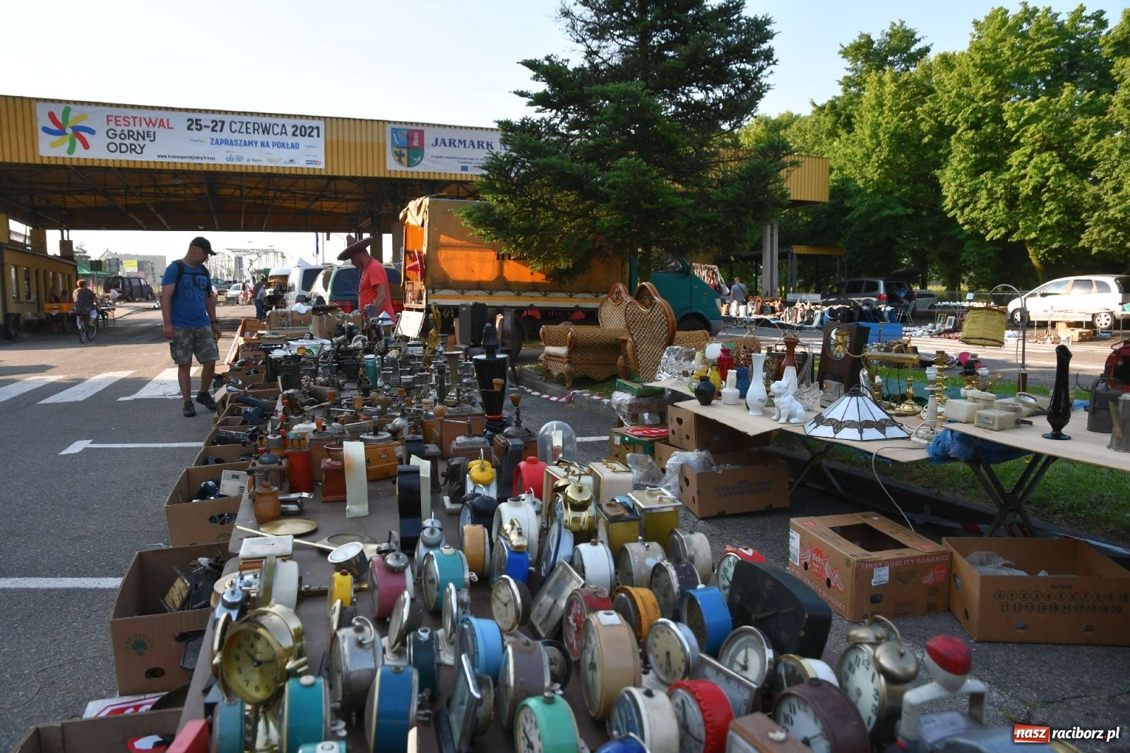 Zdjęcie w galerii na portalu naszraciborz.pl: Jarmark w Chałupkach. Sprzedający nie zawiedli [WIDEO] wiadomości z regionu