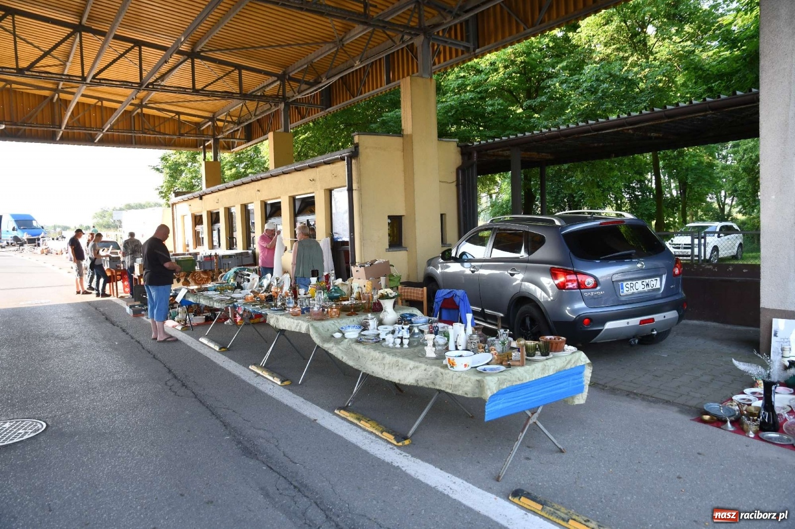 Zdjęcie w galerii na portalu naszraciborz.pl: Jarmark w Chałupkach. Sprzedający nie zawiedli [WIDEO] wiadomości z regionu
