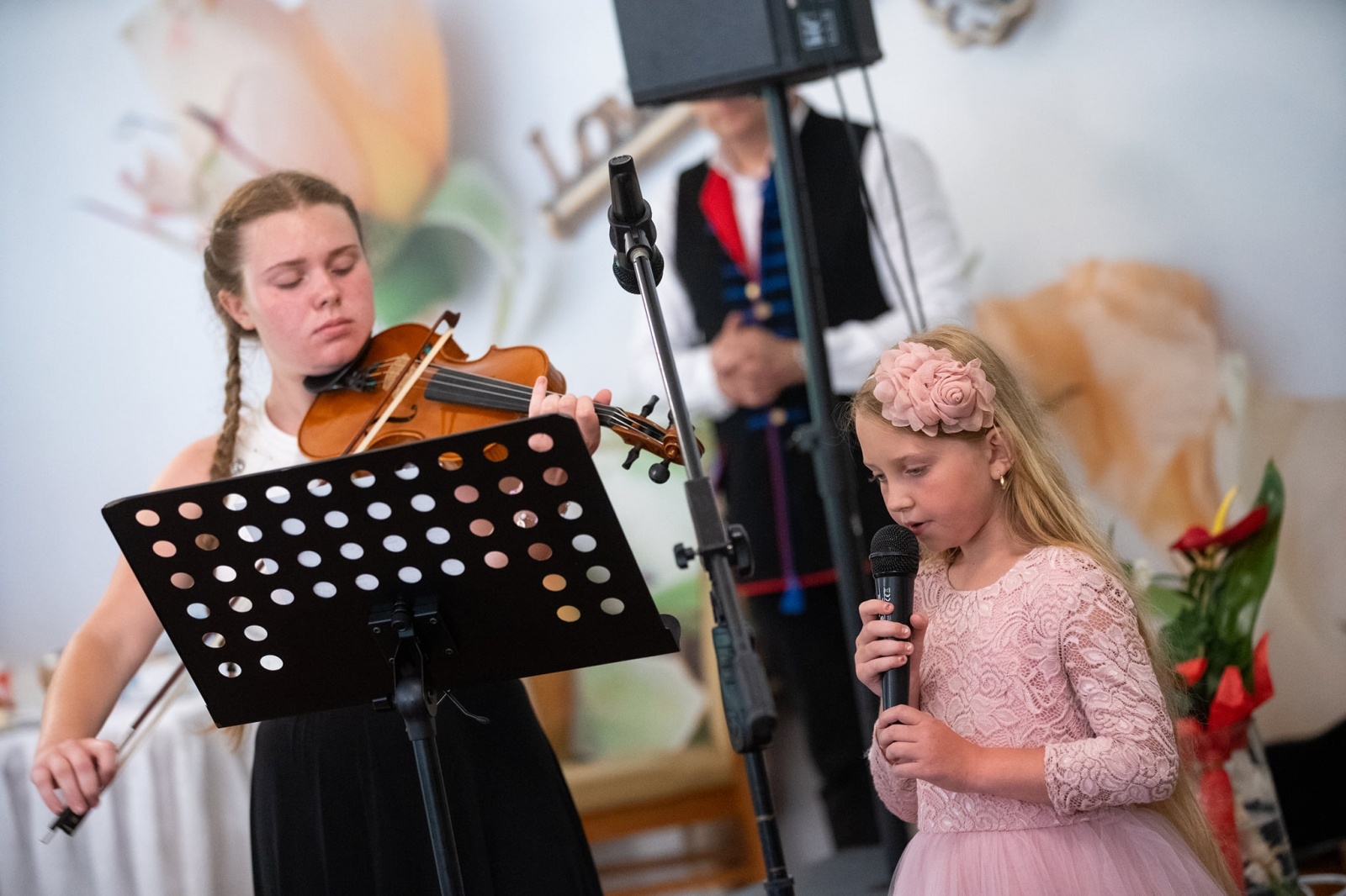 Zdjęcie w galerii na portalu naszraciborz.pl: Złoty jubileusz kapłaństwa ks. Henryka Rzegi wiadomości z regionu