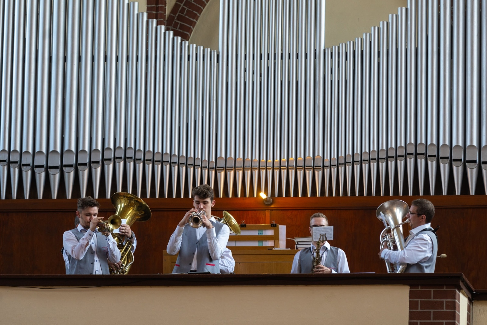 Zdjęcie w galerii na portalu naszraciborz.pl: Złoty jubileusz kapłaństwa ks. Henryka Rzegi wiadomości z regionu