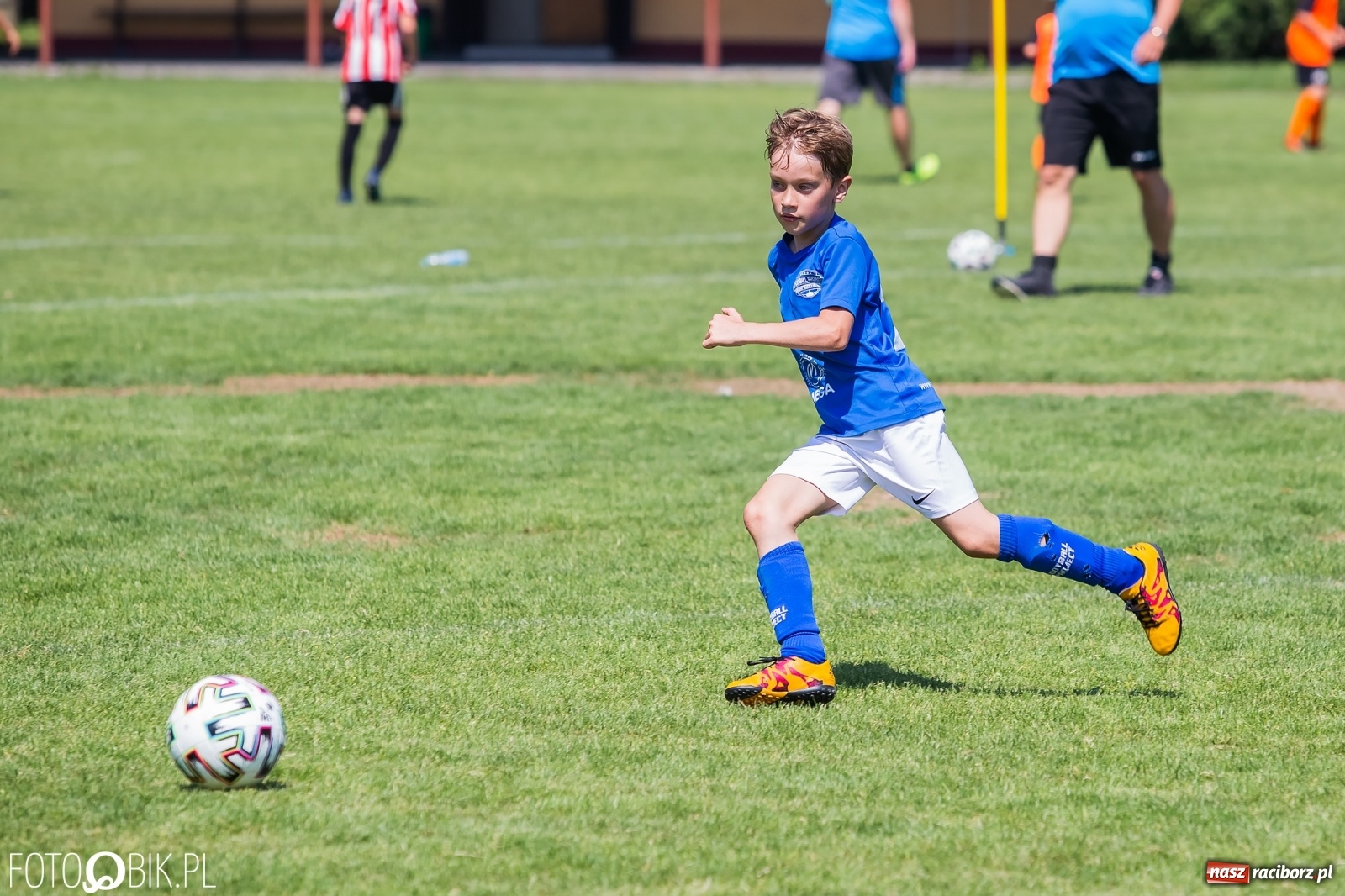 Zdjęcie w galerii na portalu naszraciborz.pl: Zacięta rywalizacja rocznika 2011. Ósma edycja Tworków Cup przeszła do historii [FOTO] wiadomości z regionu