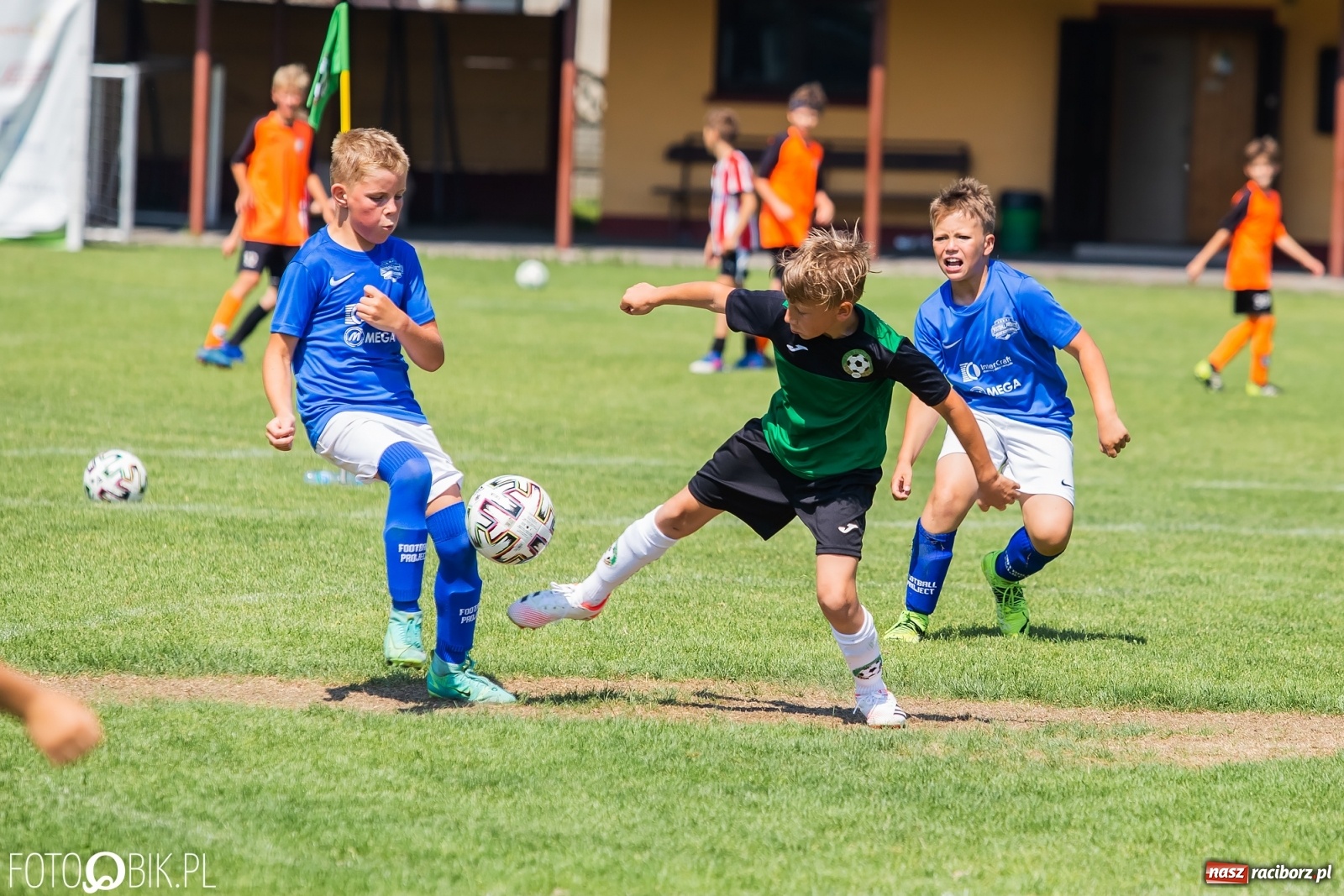 Zdjęcie w galerii na portalu naszraciborz.pl: Zacięta rywalizacja rocznika 2011. Ósma edycja Tworków Cup przeszła do historii [FOTO] wiadomości z regionu