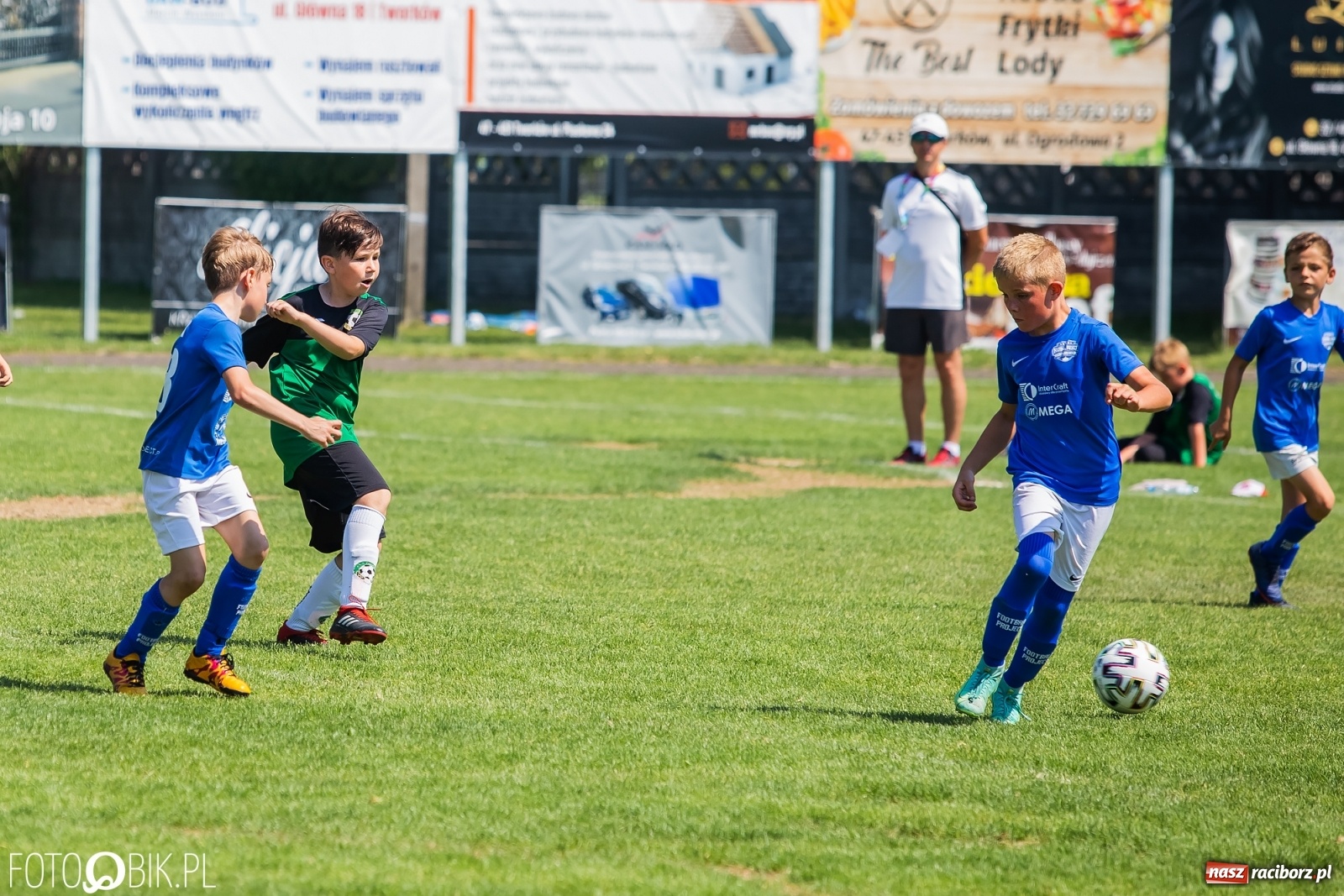 Zdjęcie w galerii na portalu naszraciborz.pl: Zacięta rywalizacja rocznika 2011. Ósma edycja Tworków Cup przeszła do historii [FOTO] wiadomości z regionu