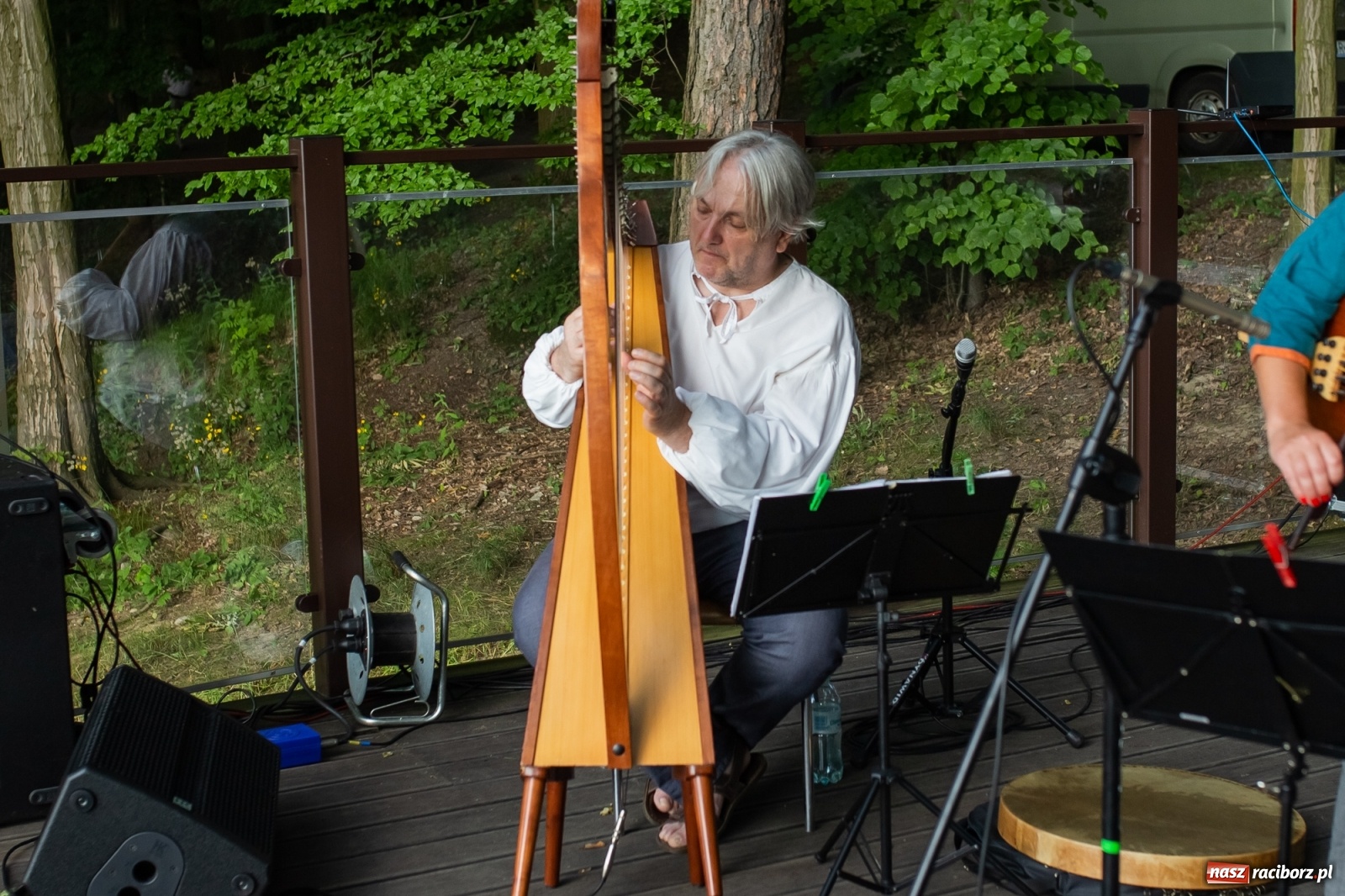 Zdjęcie w galerii na portalu naszraciborz.pl: Koncert Open Folk-Dancerye w zaczarowanym ogrodzie wiadomości z regionu